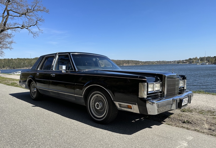 1988 Lincoln Town Car