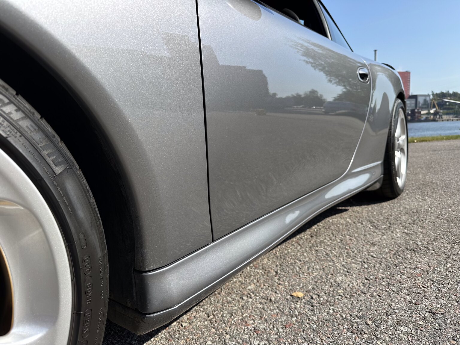 Exteriörbild på 2001 Porsche 911 Turbo RUF RT12