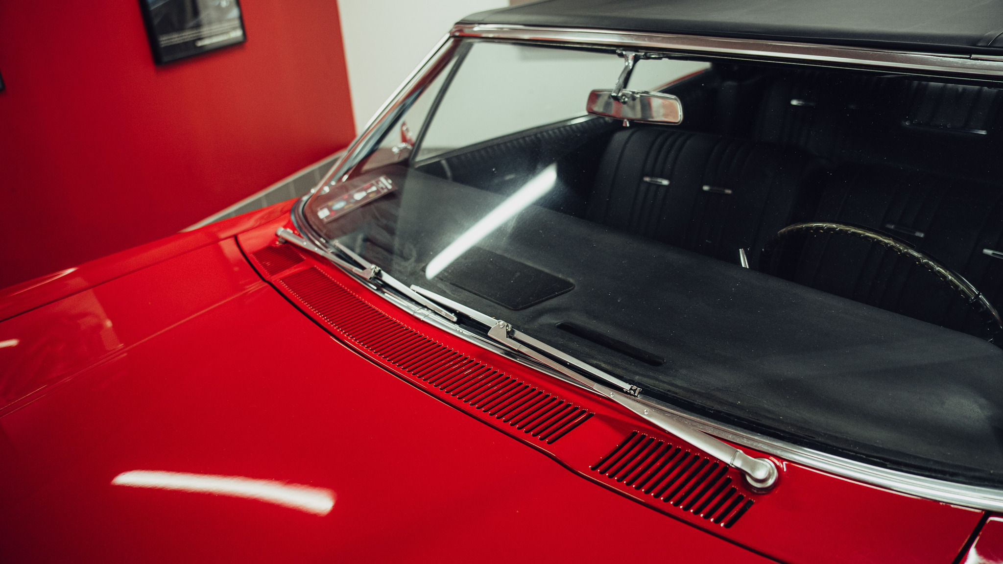 Exterior image of 1965 Pontiac Bonneville Cabriolet 6.4 V8
