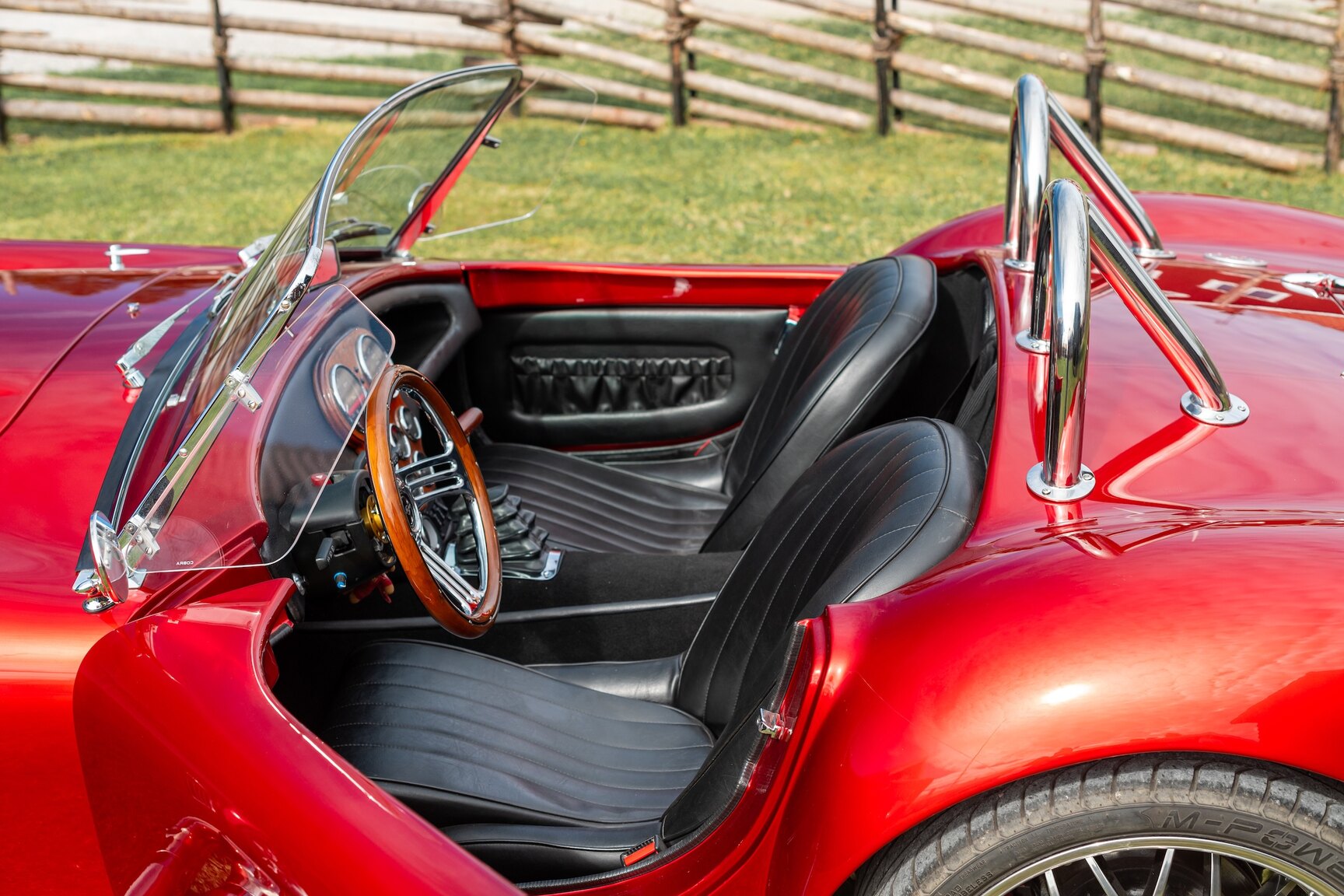 Innenraumfoto von 2011 AC Cobra Replika