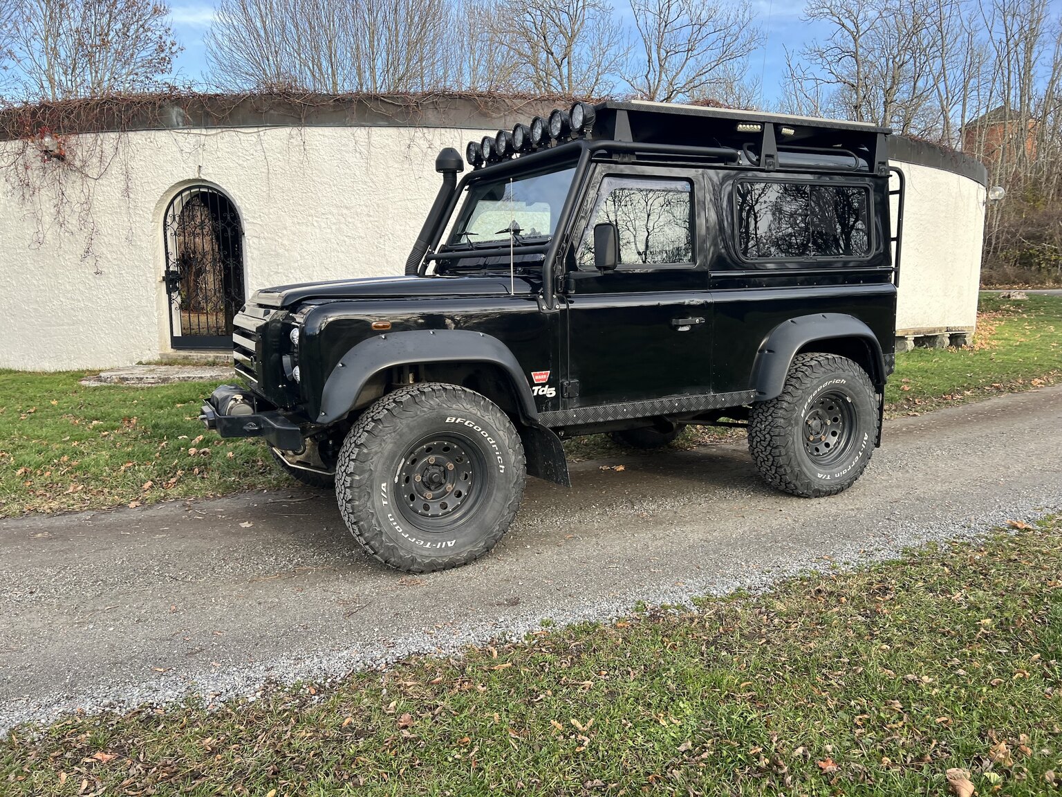 Exteriörbild på 2002 Land Rover Defender 90 2.5 Td5