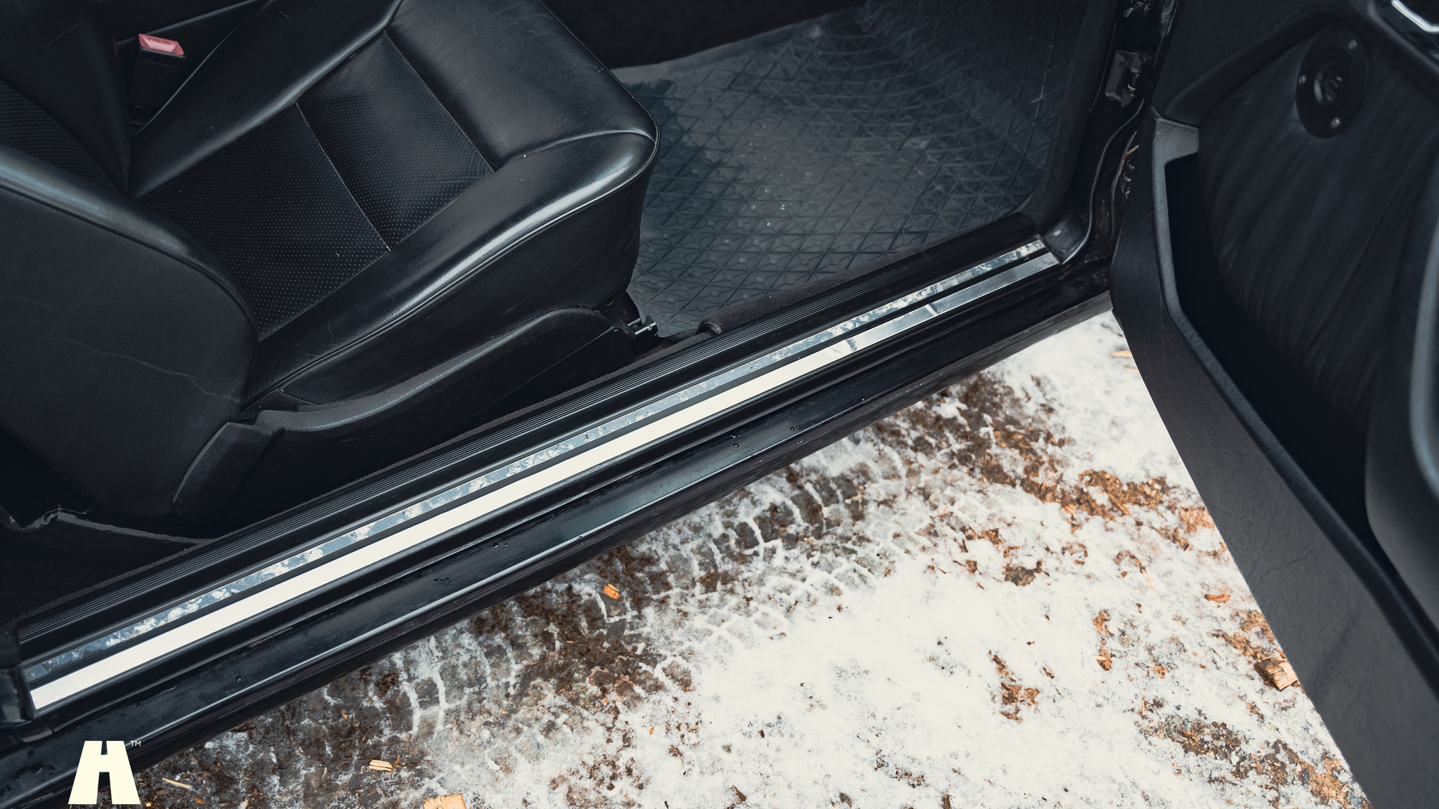 Interiörbild 1990 Mercedes 300 CE-24