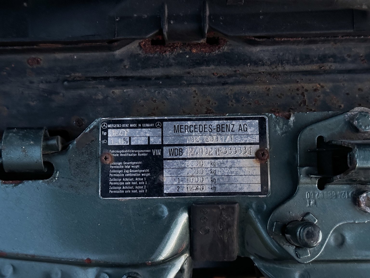Image of 1996 MERCEDES-BENZ E 320 T mechanics