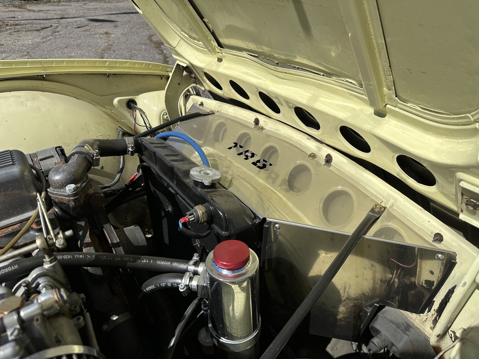 Image of 1971 Triumph TR6 mechanics