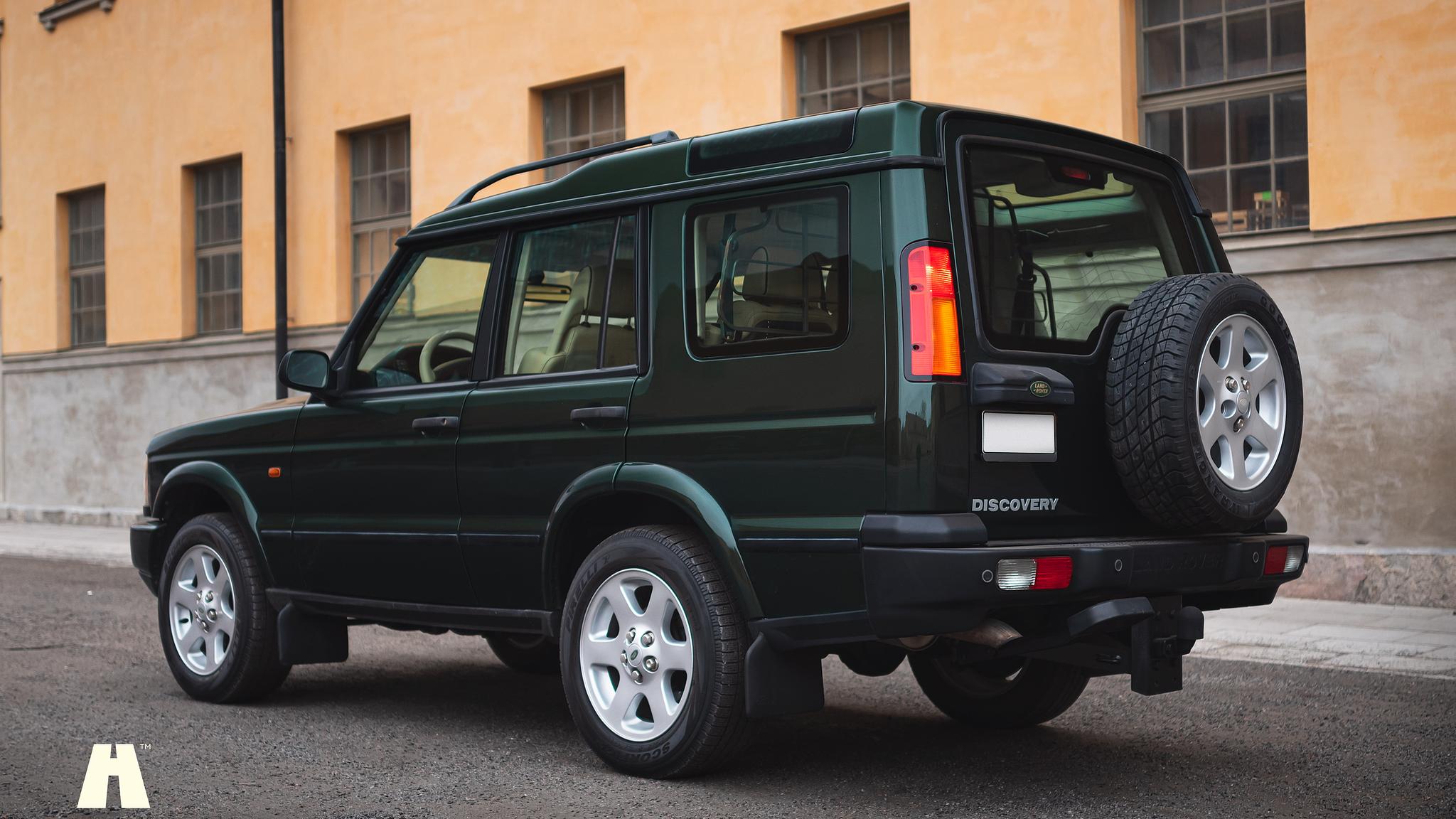 Exterior image of 2003 Land Rover Discovery II, 2003