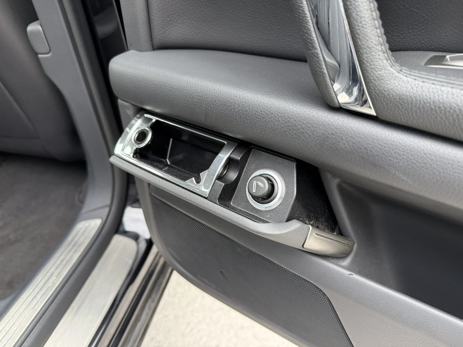 Interiörbild 2013 Volkswagen Phaeton 3.0 TDI (66)