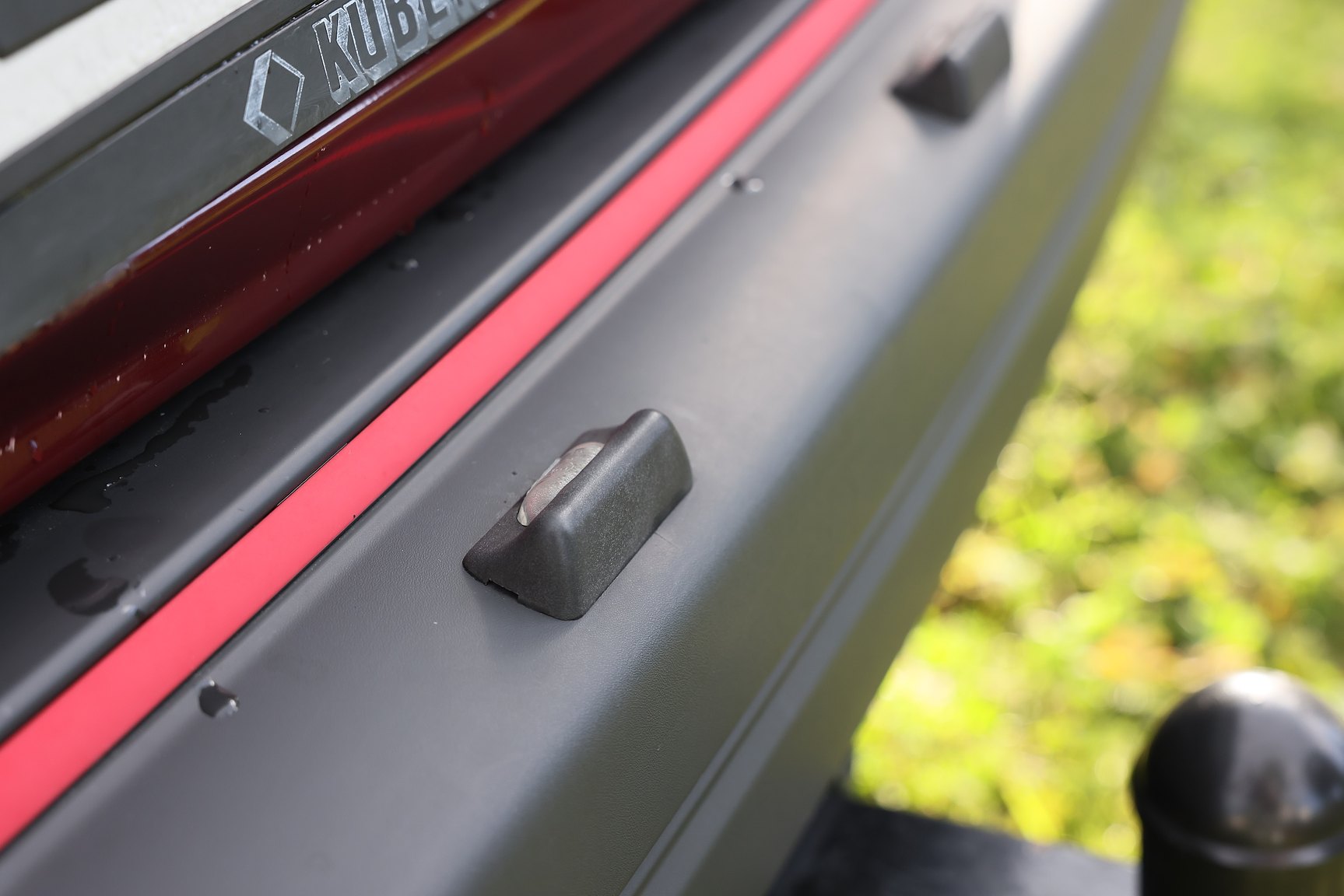 Exterior image of 1991 Ford Sierra Sedan 2.0 i 4x4 