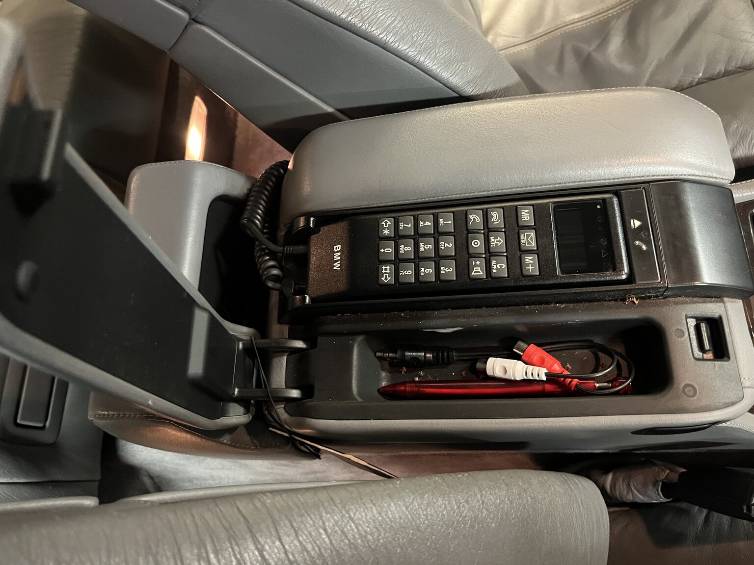 Interiörbild 1996 BMW 750IA (35)