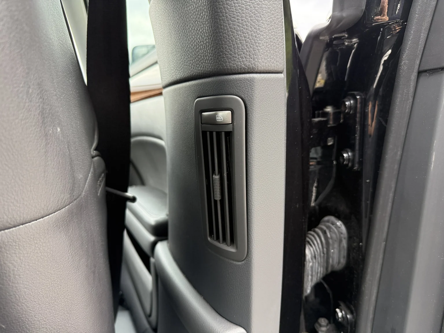 Interior image of 2013 Volkswagen Phaeton 3.0 TDI (67)