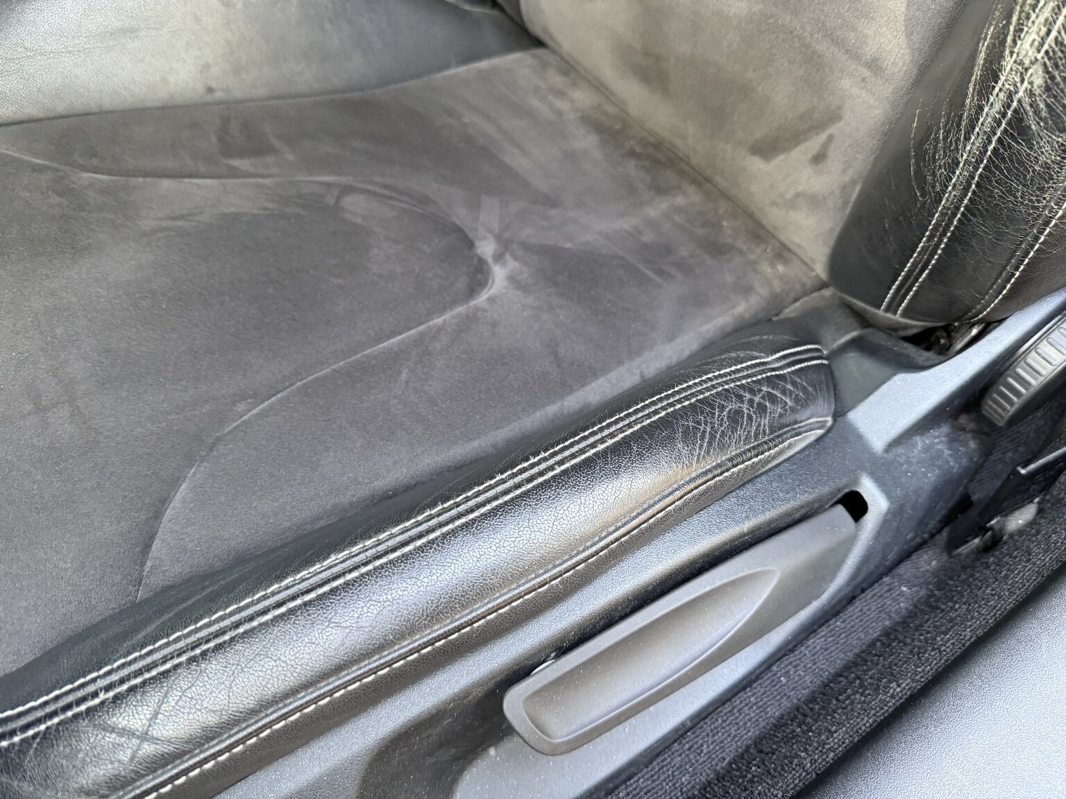 Interior image of 2011 Audi TT RS Coupé