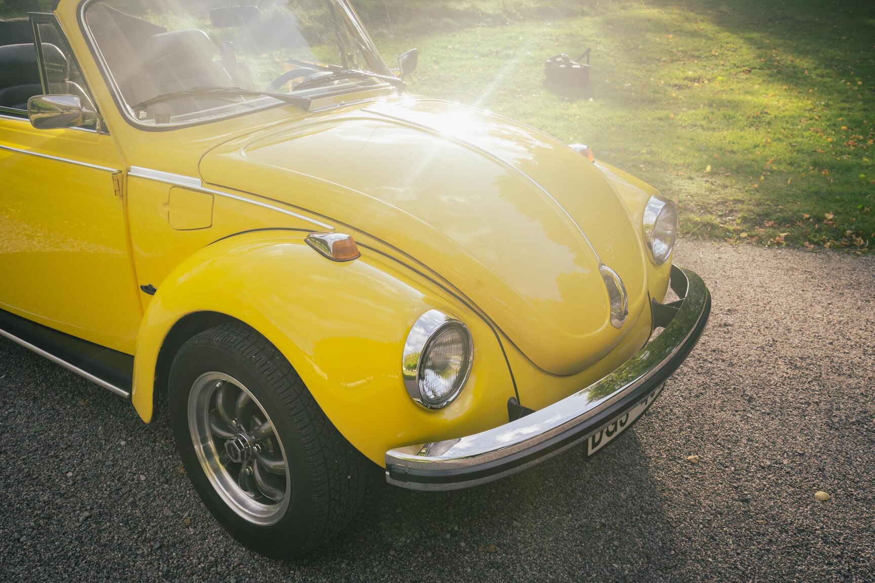 Aussenfoto 1973 Volkswagen Bubbla Karmann 1303 LS (53)