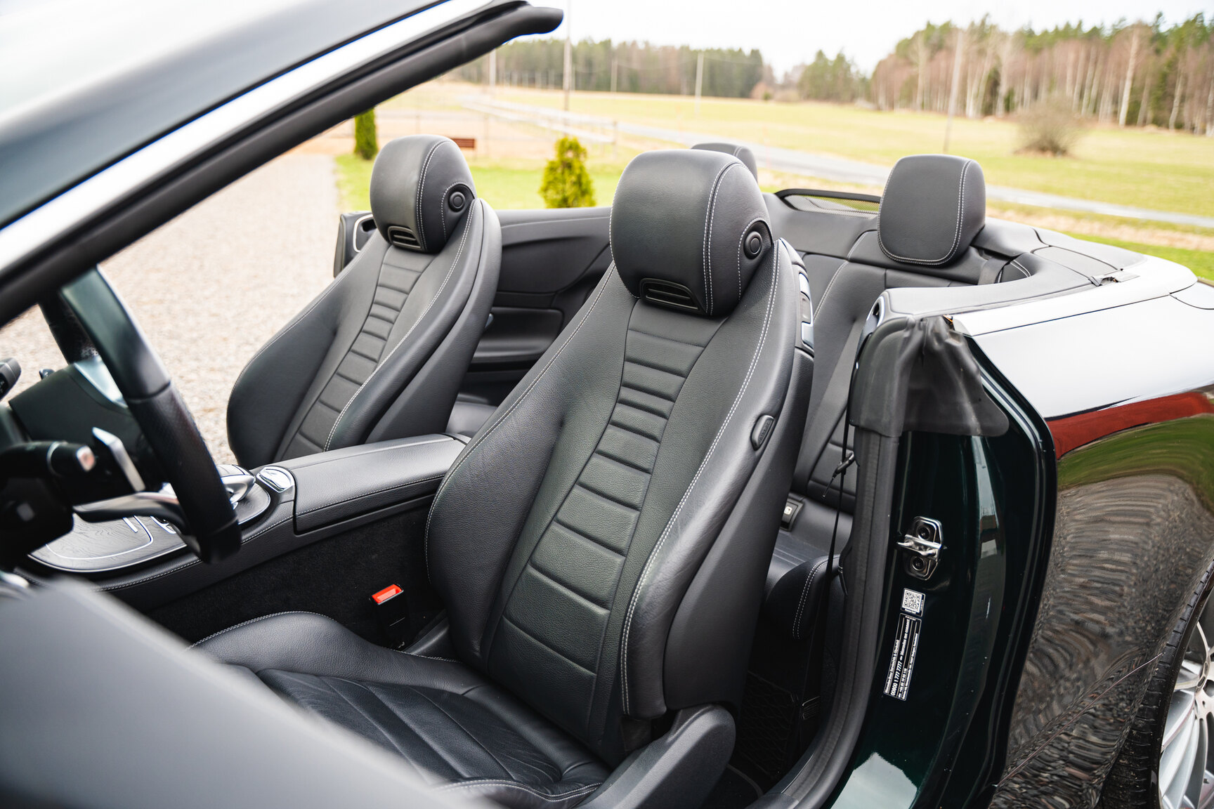 Interiörbild 2019 Mercedes-Benz E300 Cabriolet