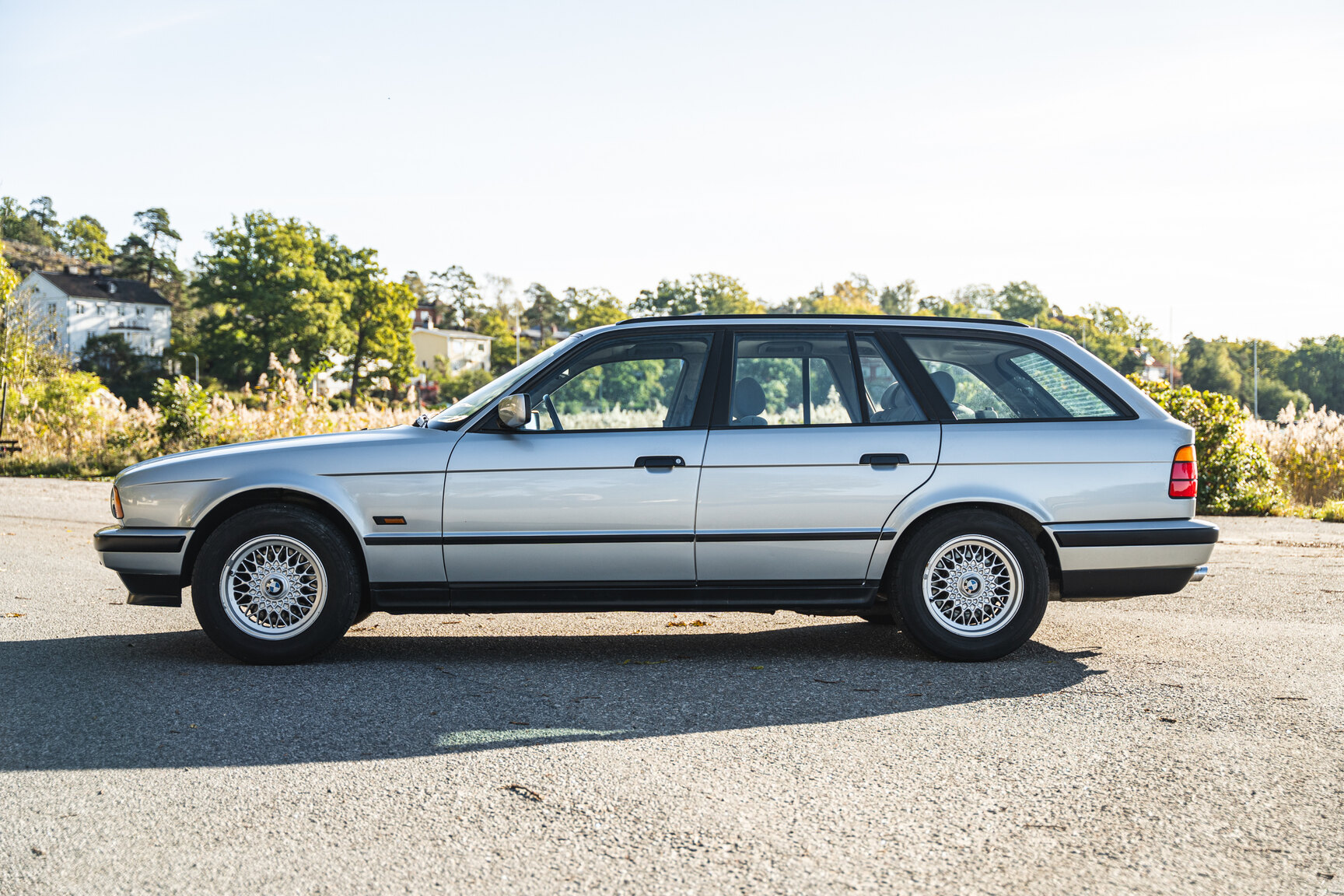 Exteriörbild på 1994 BMW 520i E34