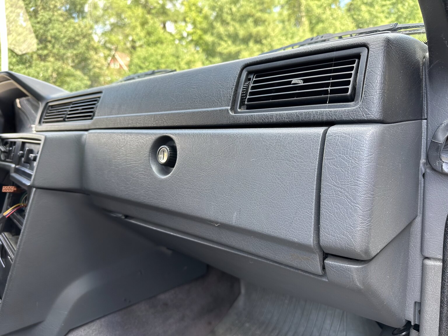 Innenraumfoto von 1998 Volvo 945