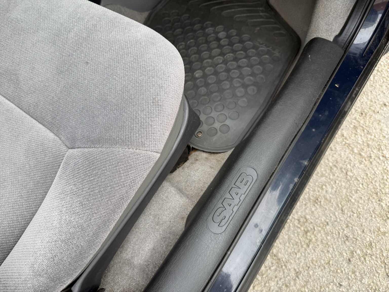 Interior image of 1997 SAAB 900