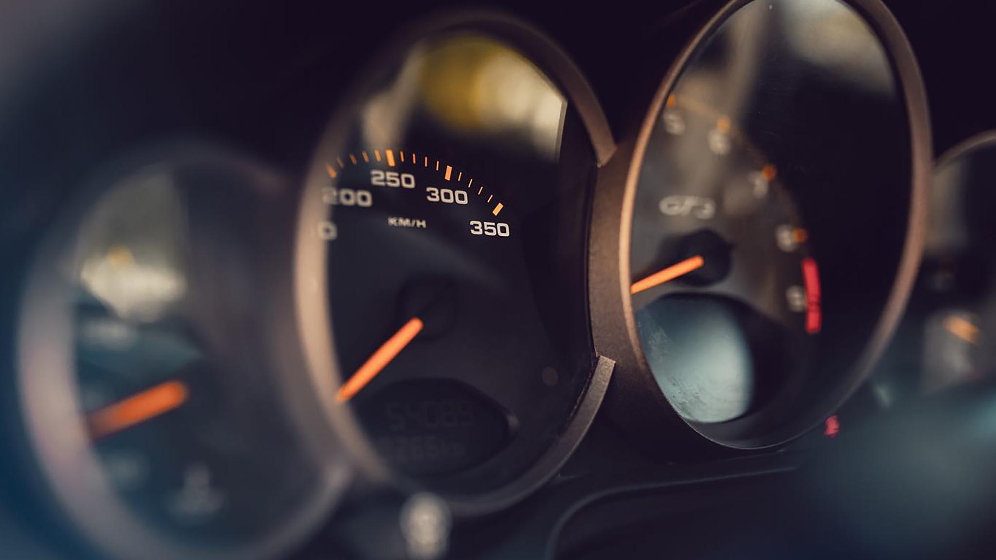 Interior image of 2007 Porsche 997 GT3 Gen 1  (8)