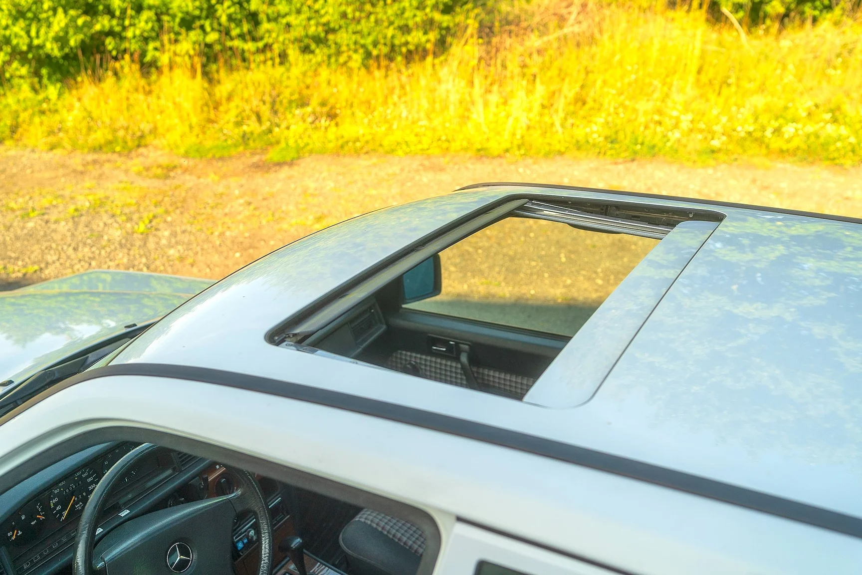 Innenraumfoto von 1992 Mercedes-Benz 190 E 1.8 - NO RESERVE (27)