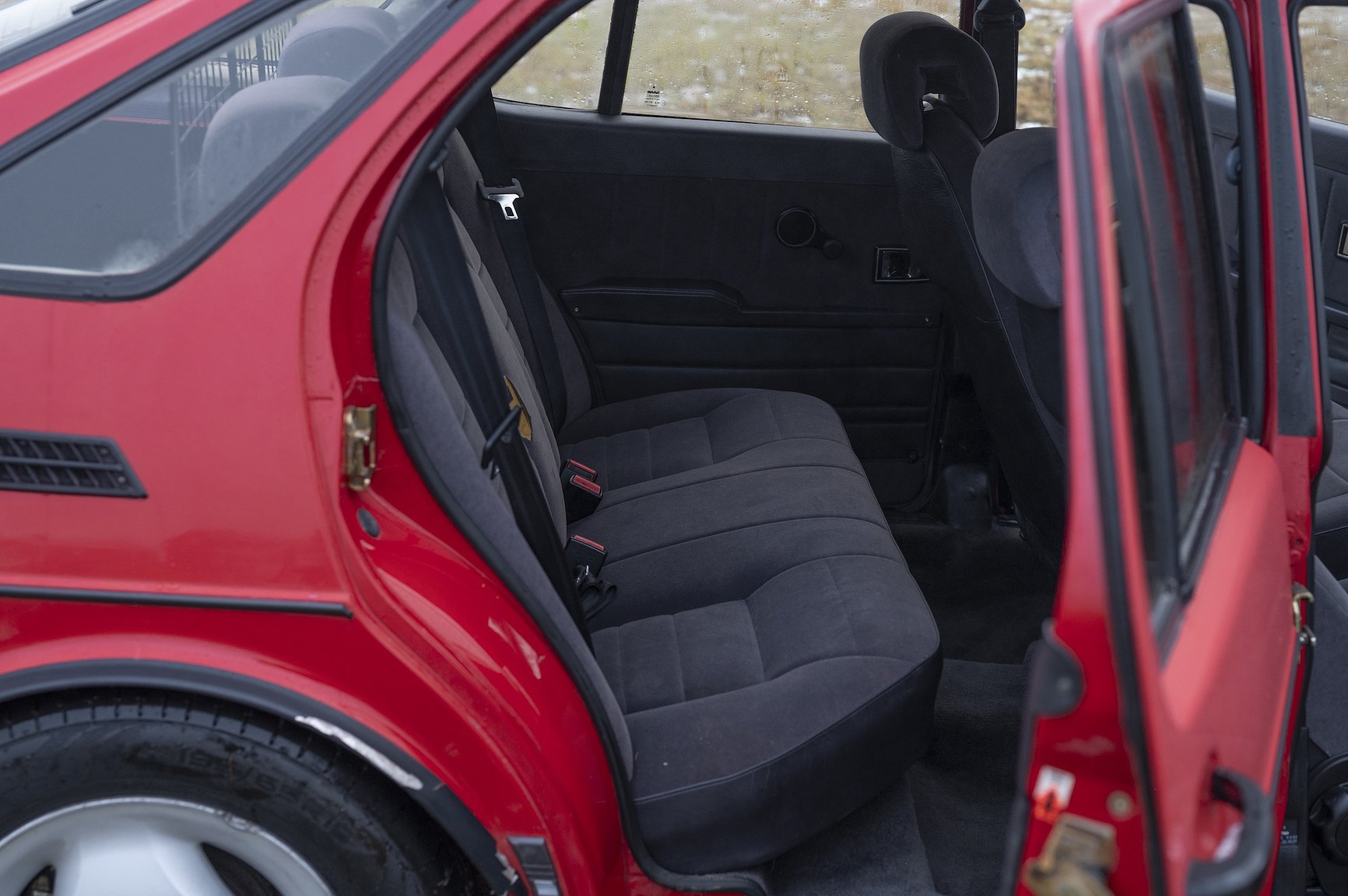 Innenraumfoto von 1992 SAAB 900 S – NO RESERVE