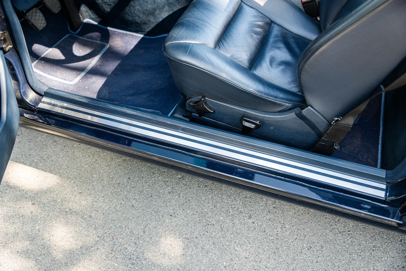 Interiörbild 1993 Mercedes-Benz 300 CE-24 Cabriolet (21)