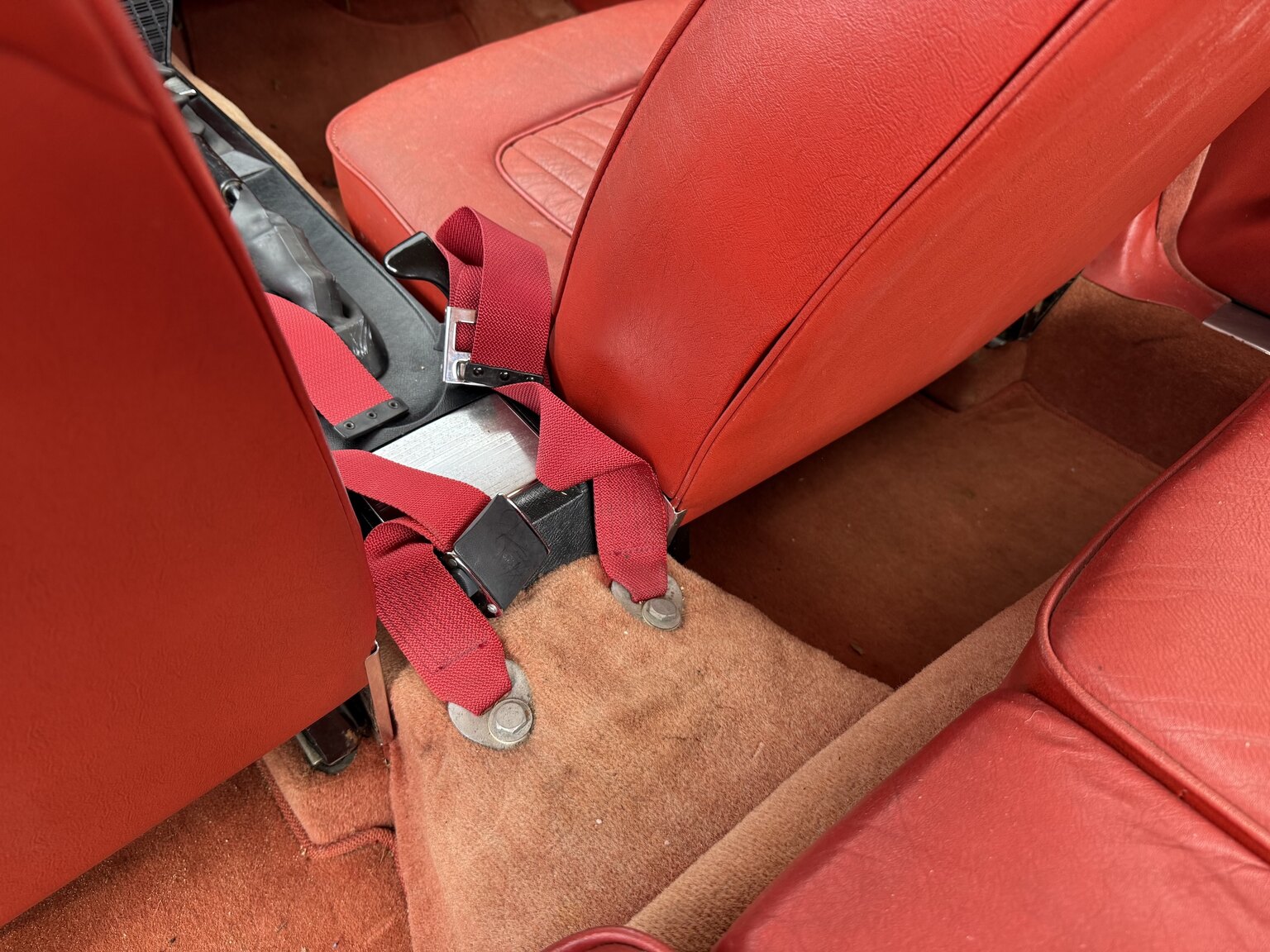 Interior image of 1967 Rover 2000 TC 2.0 OHC