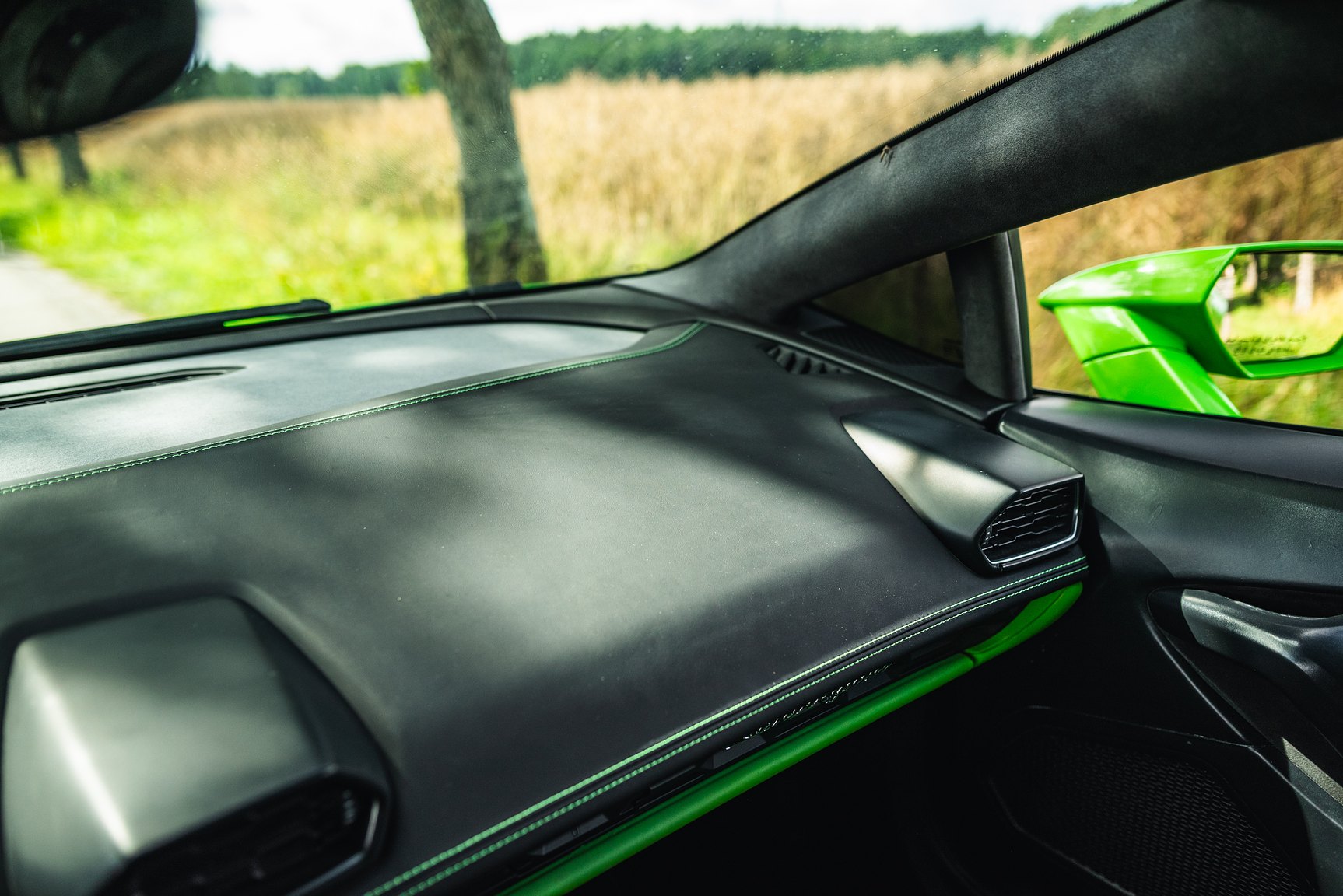 Interiörbild 2016 Lamborghini Huracan LP-610-4