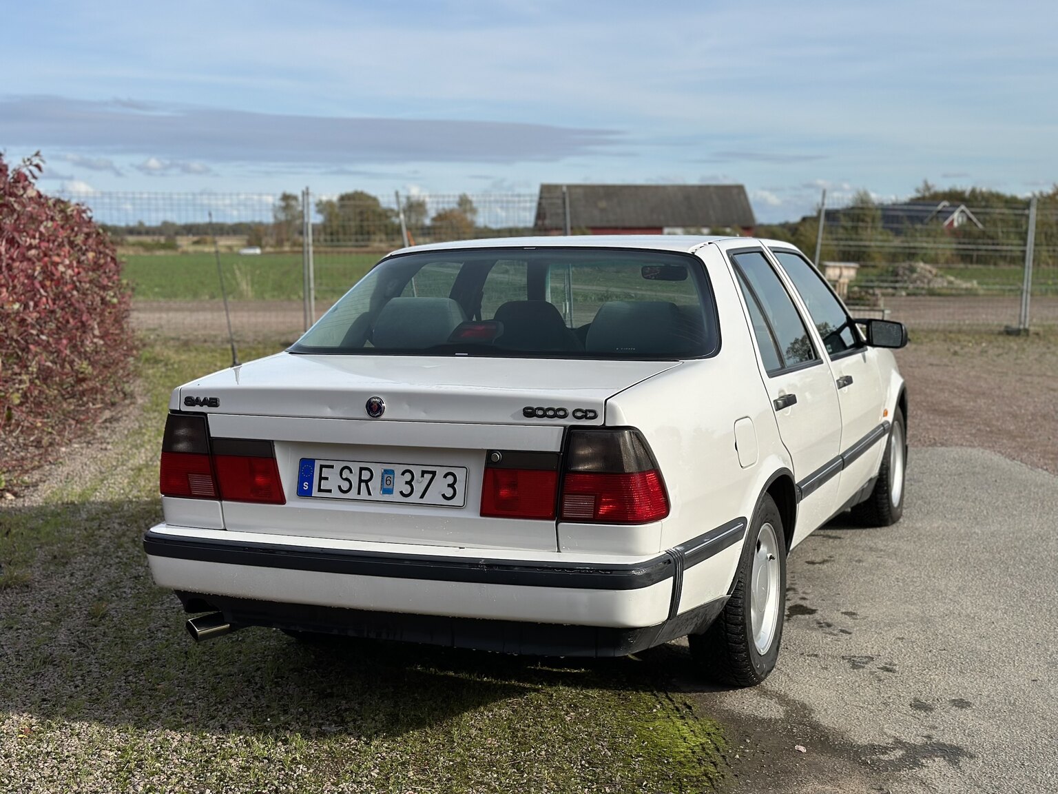 Exterior image of 1996 SAAB 9000