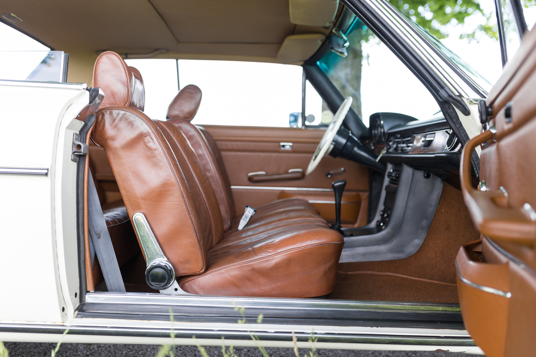 Innenraumfoto von 1971 Mercedes 250 C