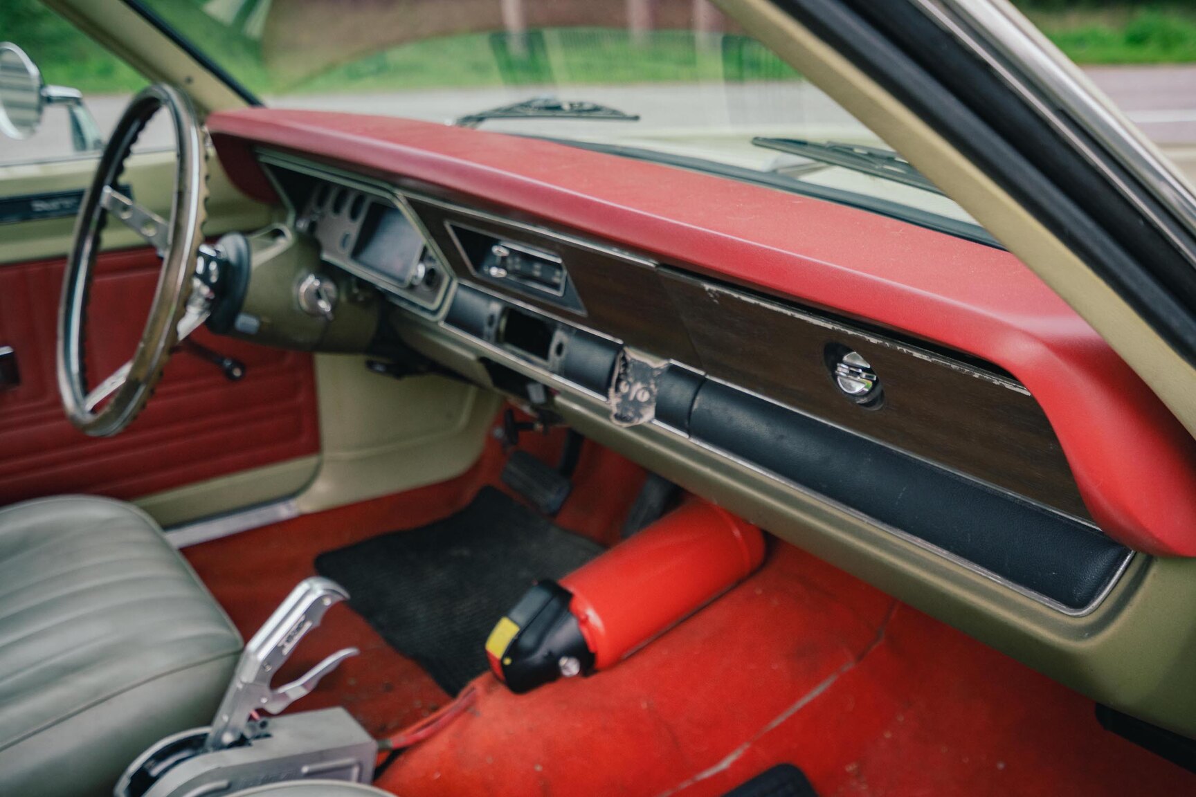 Interiörbild 1972 Plymouth Duster 360 (2)