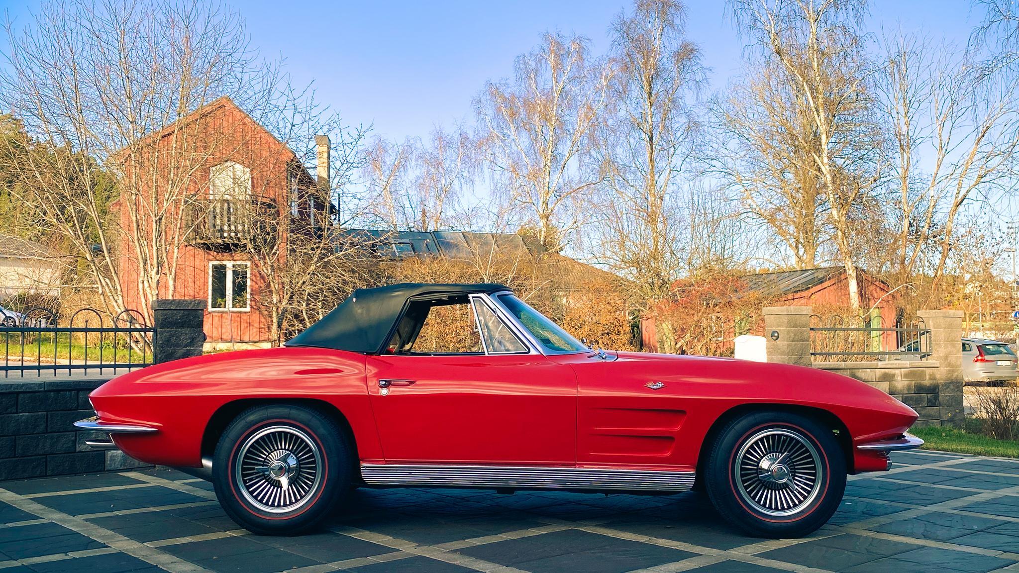 Exterior image of 1963 Corvette C2 Stingray
