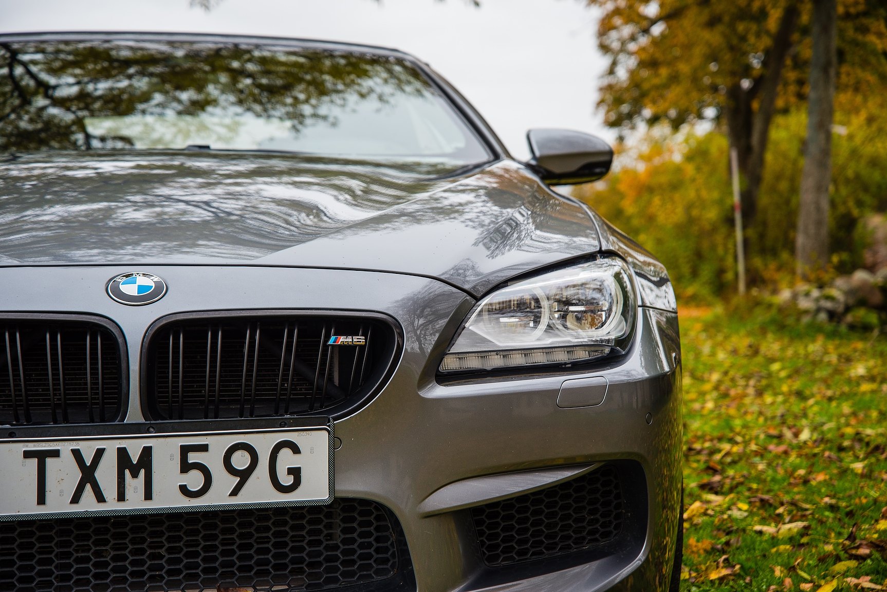 Exterior image of 2014 BMW M6C