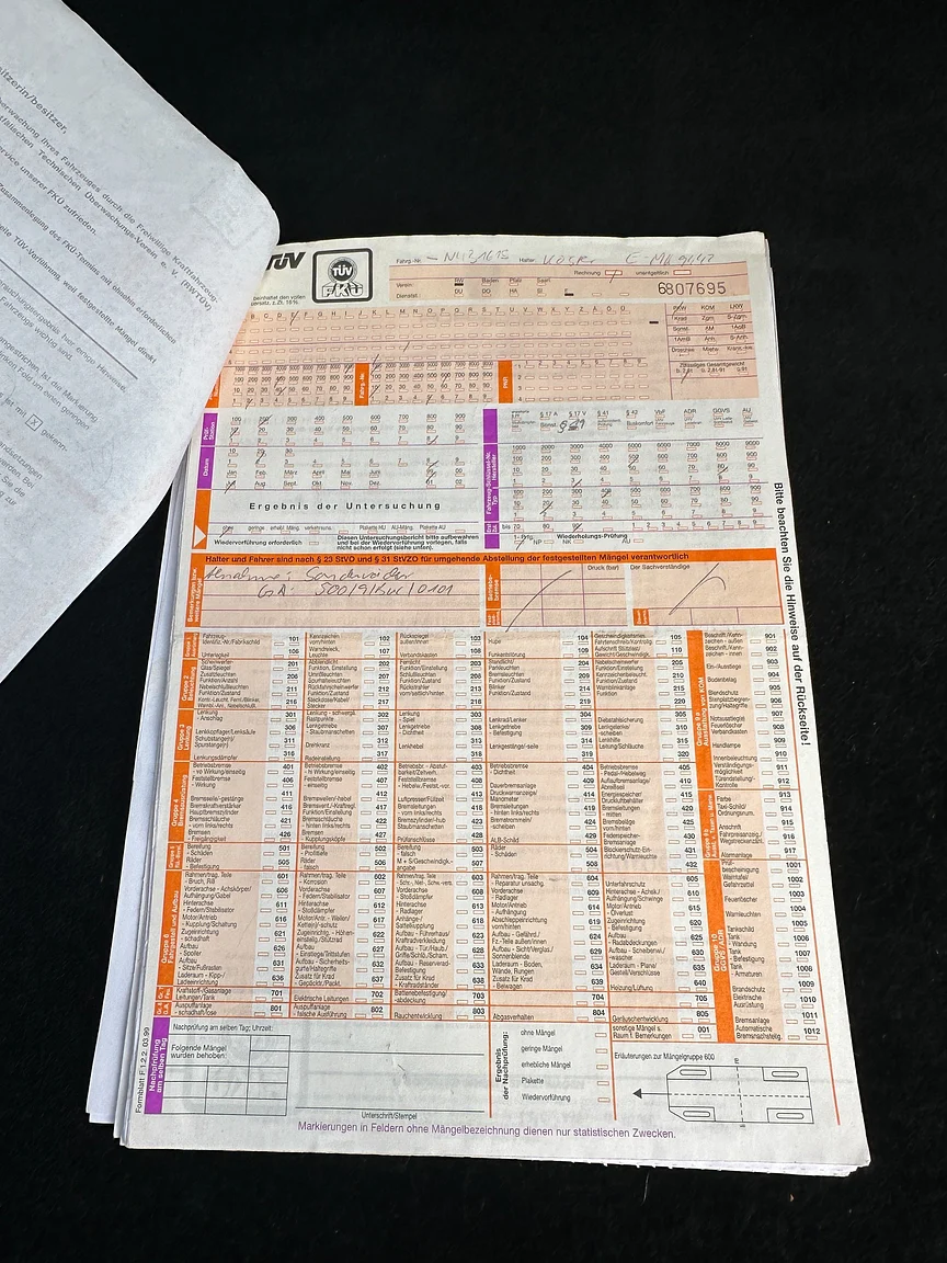Documentation for 1990 Porsche 944 S2 Cabriolet  (4)