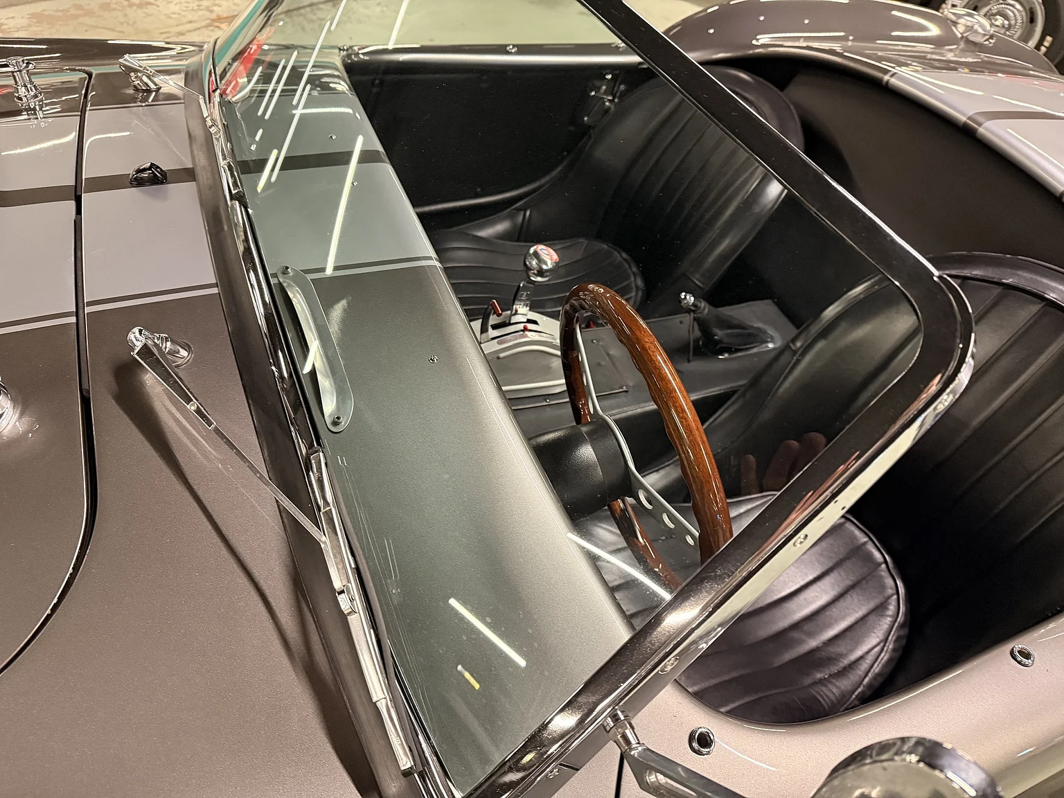 Exteriörbild på 2018 Superformance Cobra (17)