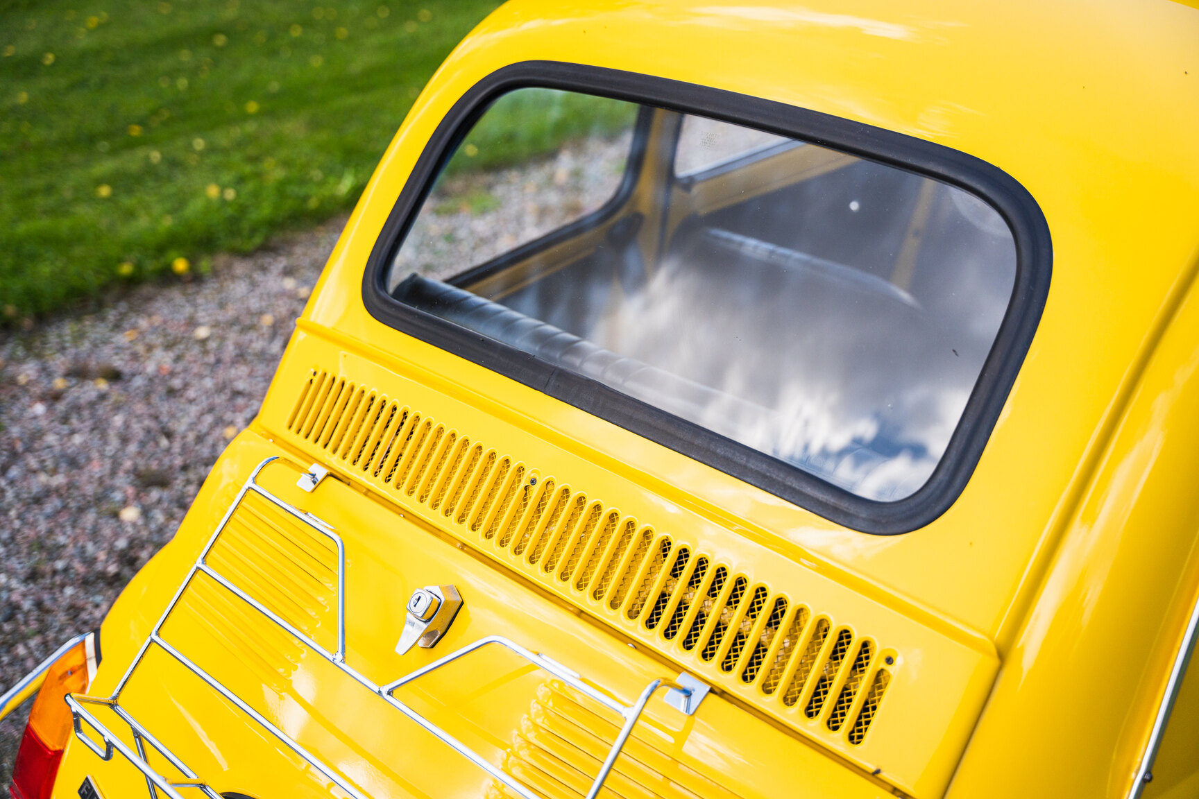 Exteriörbild på 1972 Fiat 500L