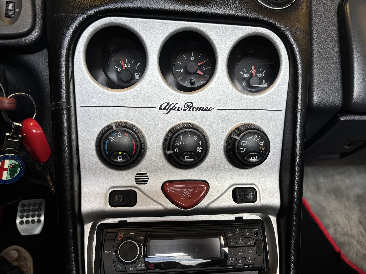 Interior image of 2000 Alfa Romeo Spider 2.0 T.Spark 16V