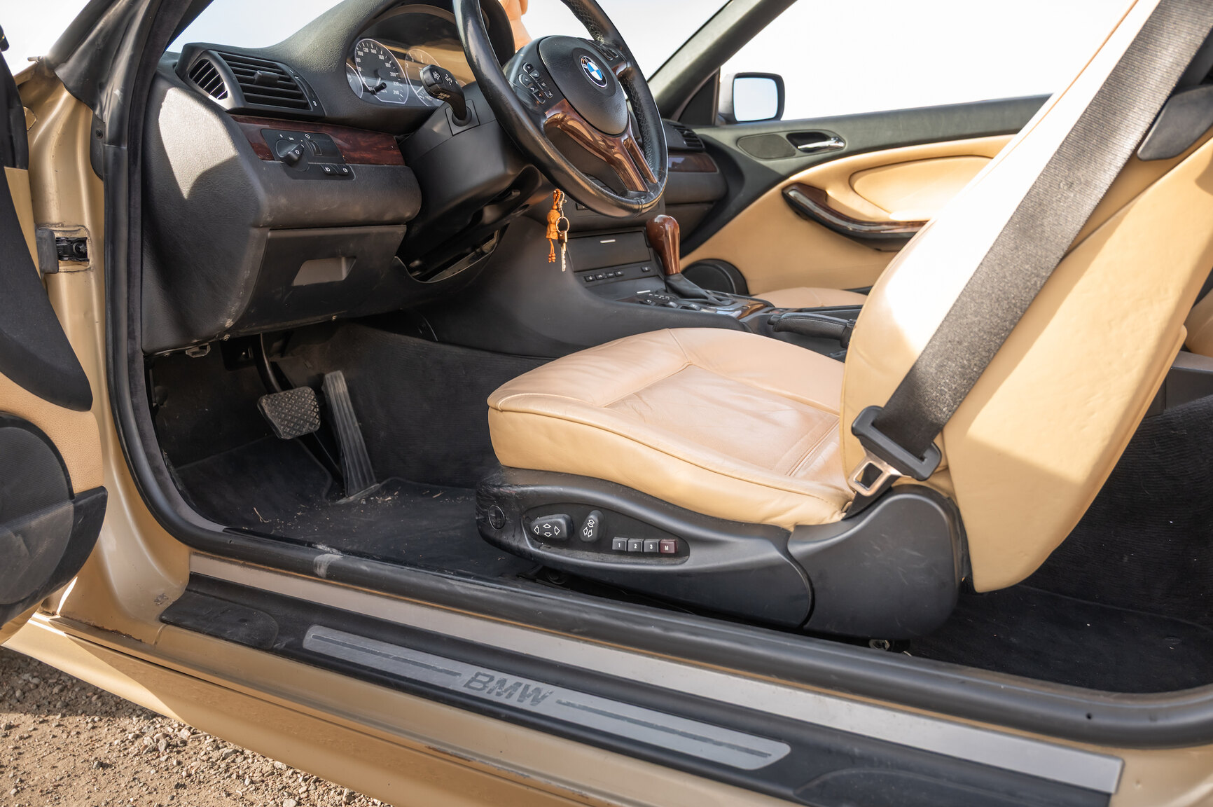 Interiörbild 2001 BMW 330Ci