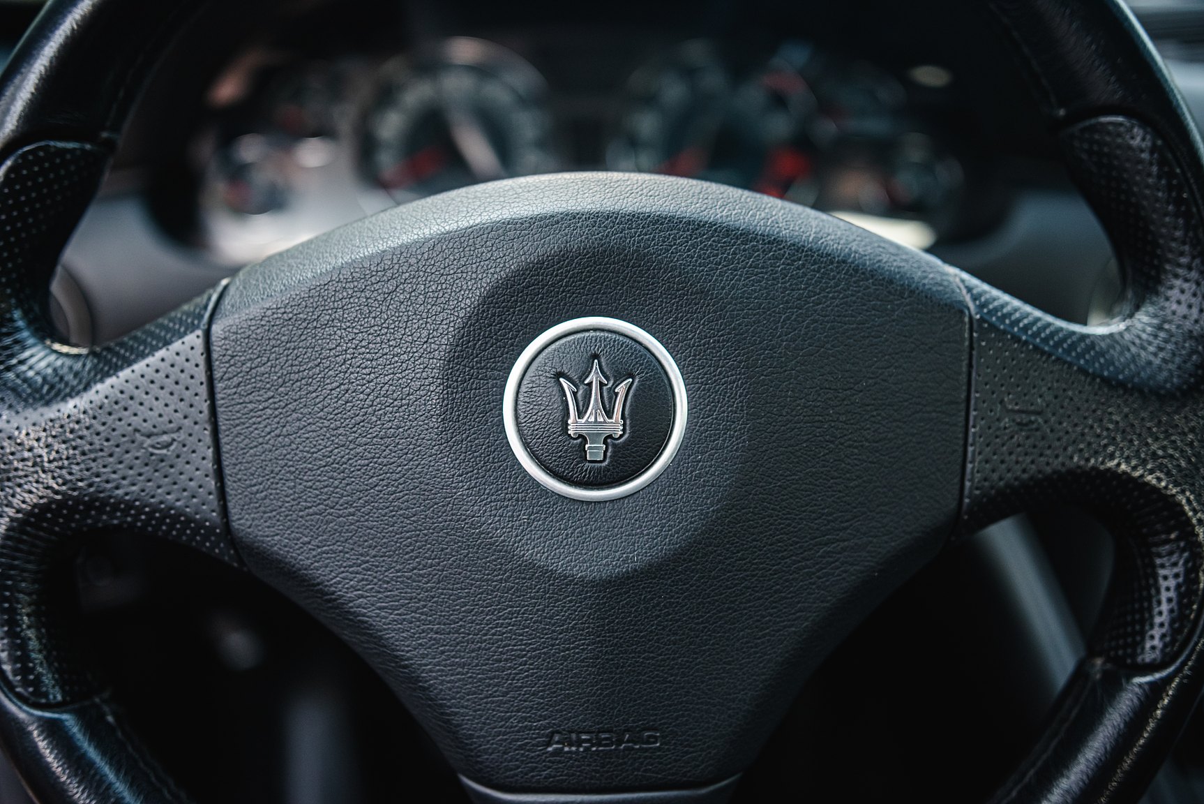 Interior image of 2000 Maserati 3200 GT