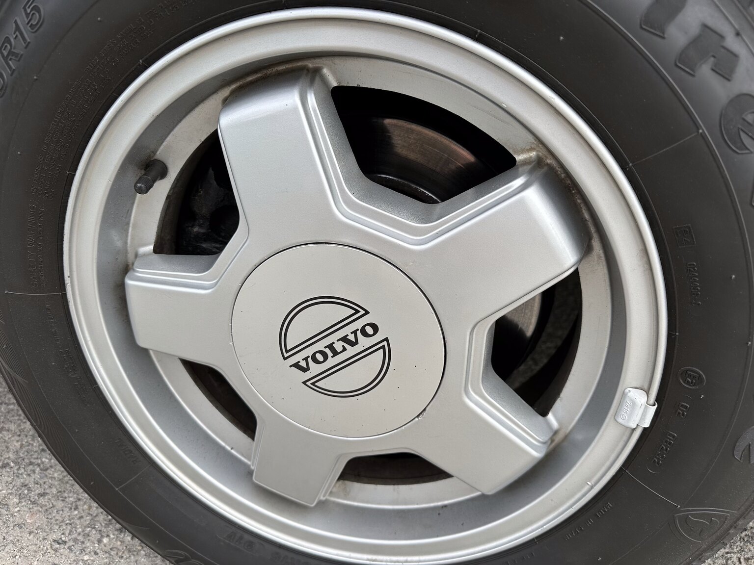 Exterior image of 1988 Volvo 740 Turbo