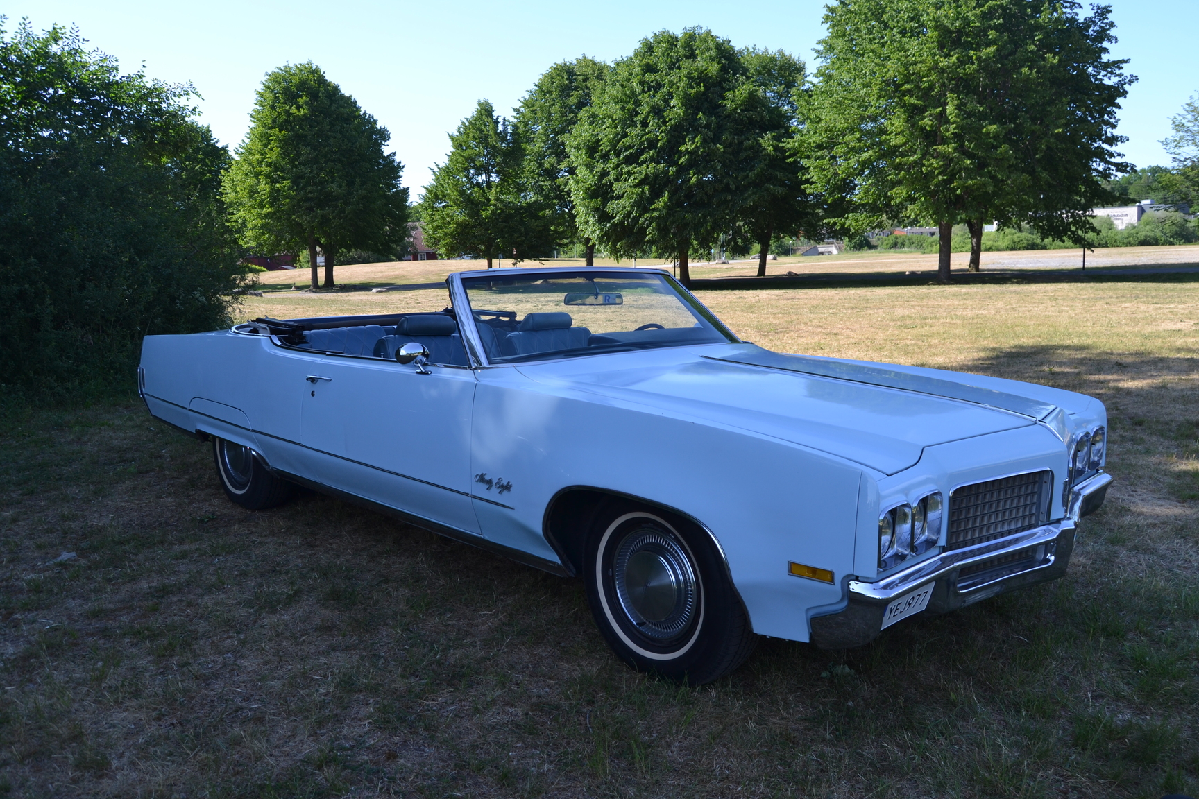 Exterior image of 1970 Oldsmobile Ninety eight Convertible (58)