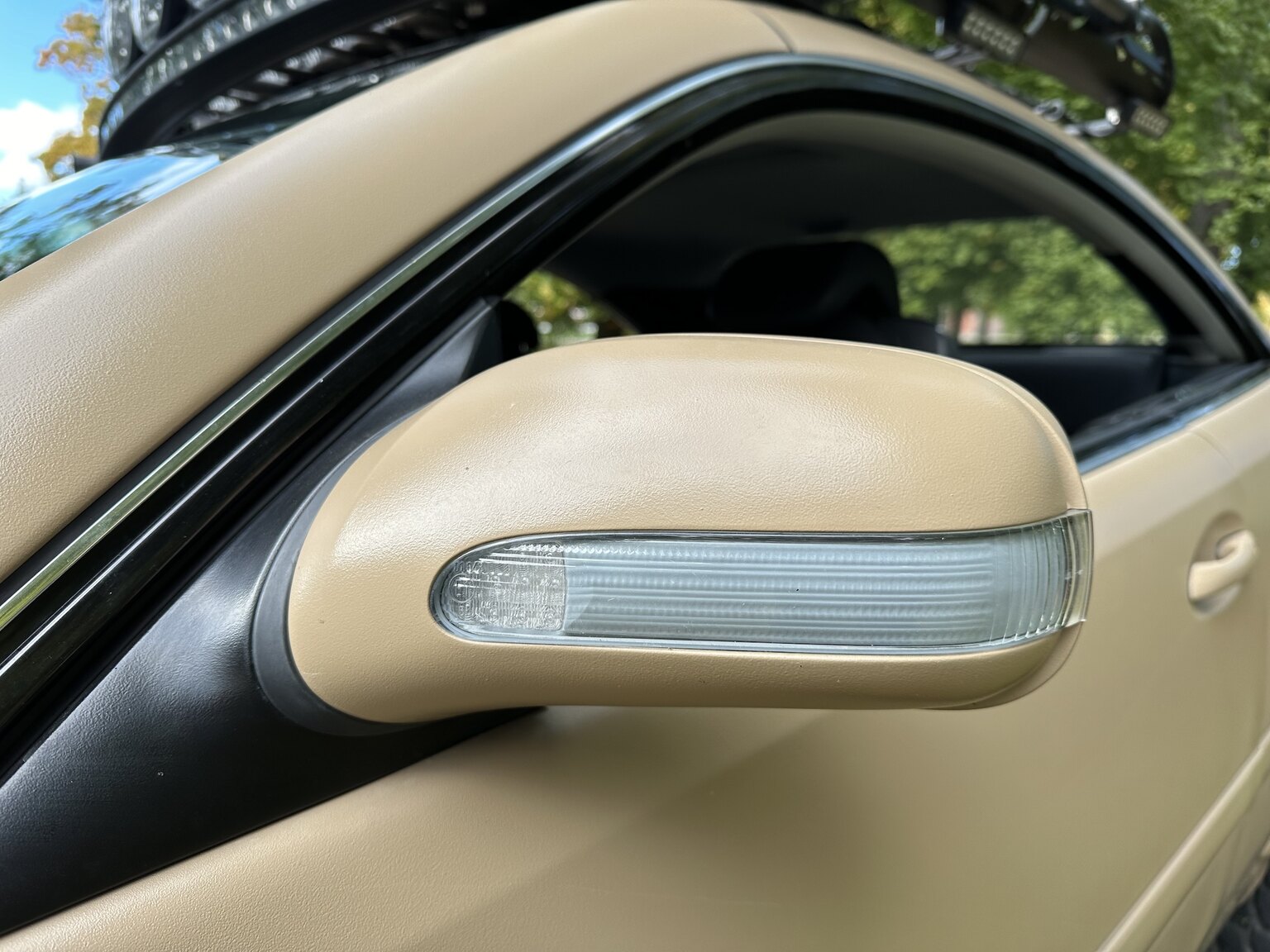 Exteriörbild på 2001 Mercedes-Benz CL600/ML 55 AMG