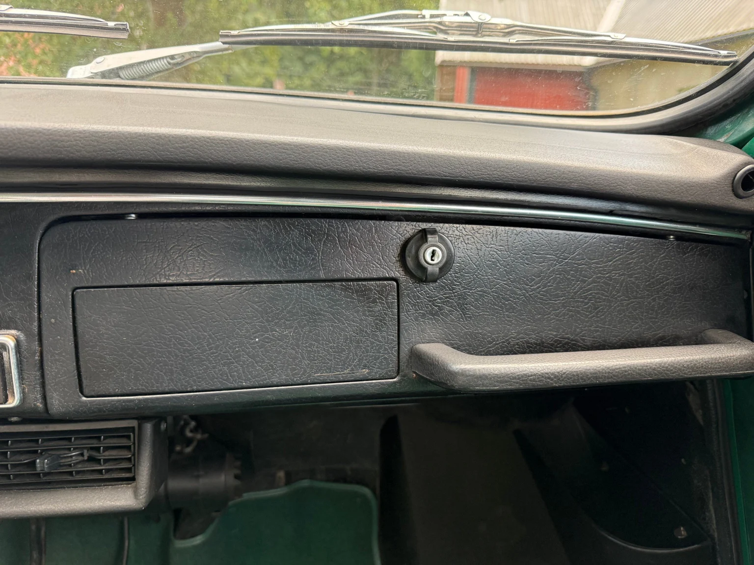 Innenraumfoto von 1975 Saab 95 V4 kombi - 7-sits (14)