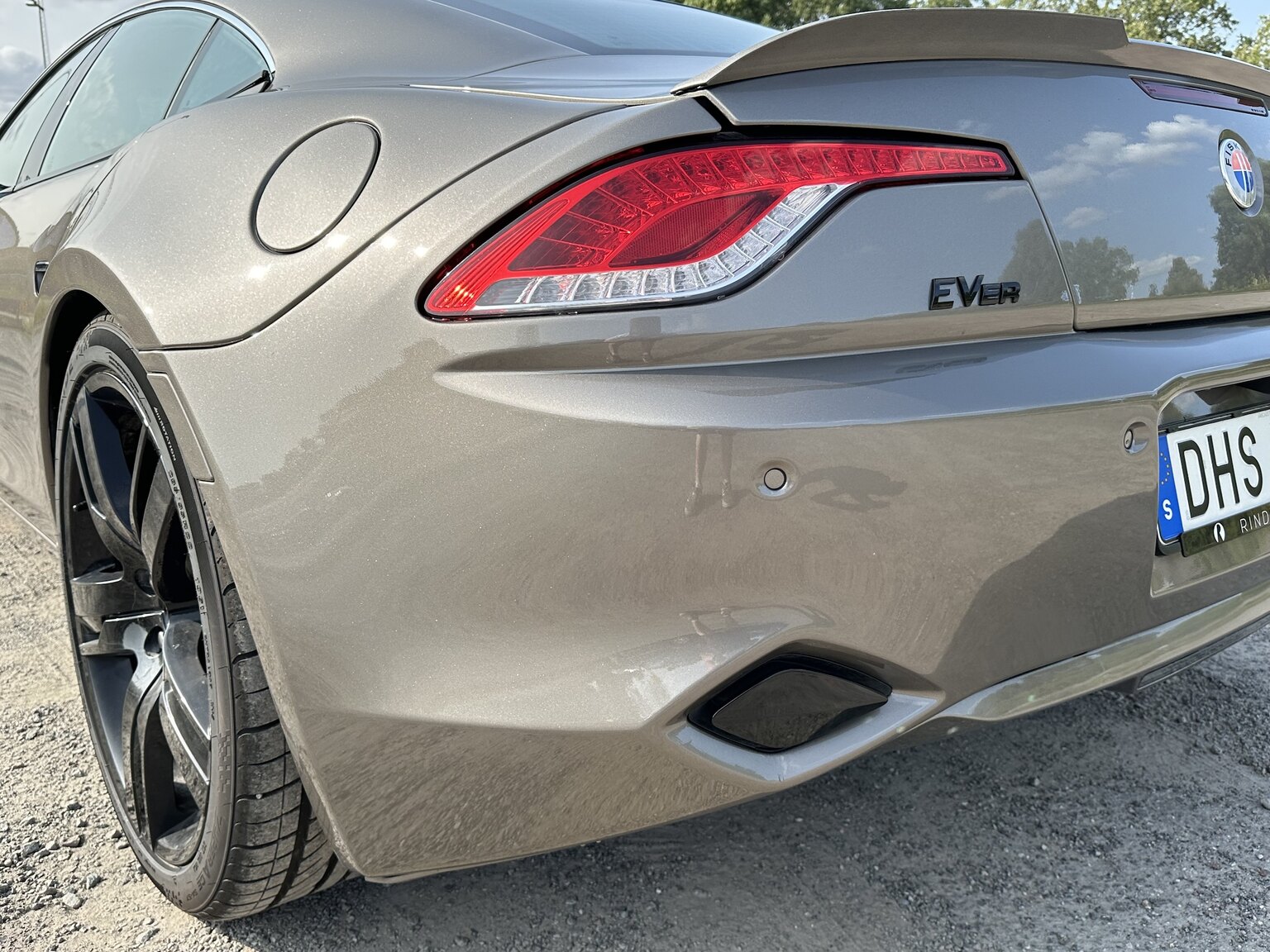 Exteriörbild på 2012  Fisker Karma