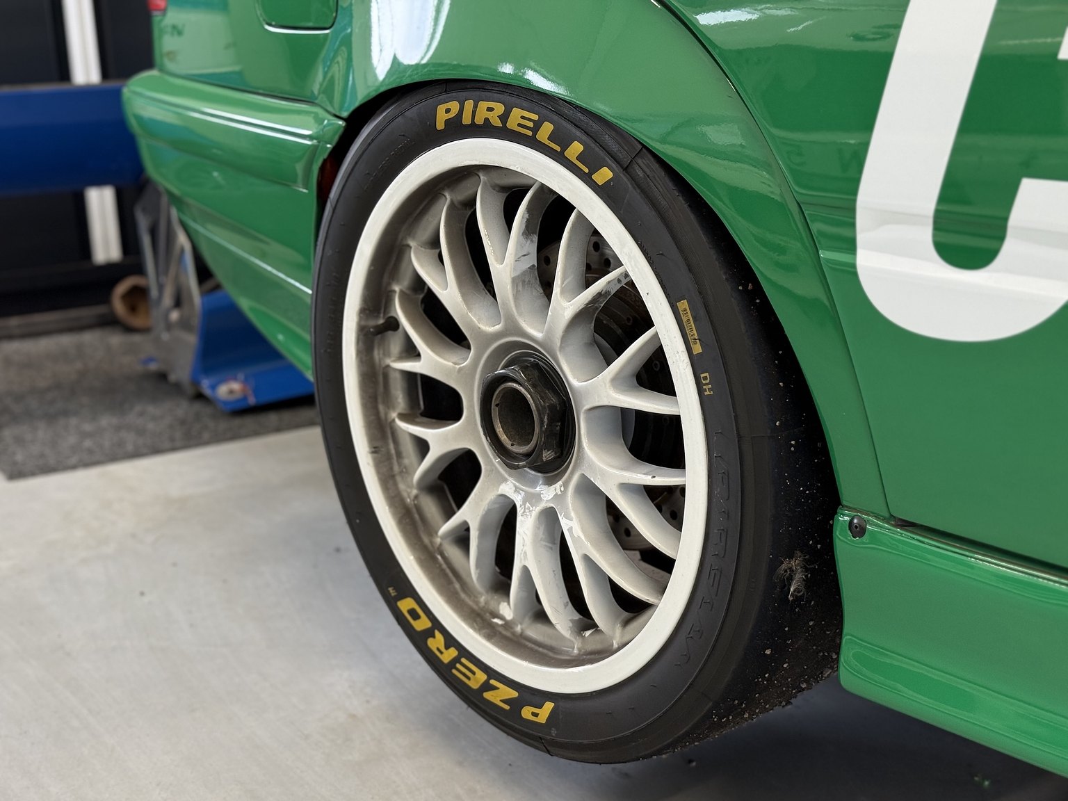 Exterior image of 1993 BMW E36 Super Touring