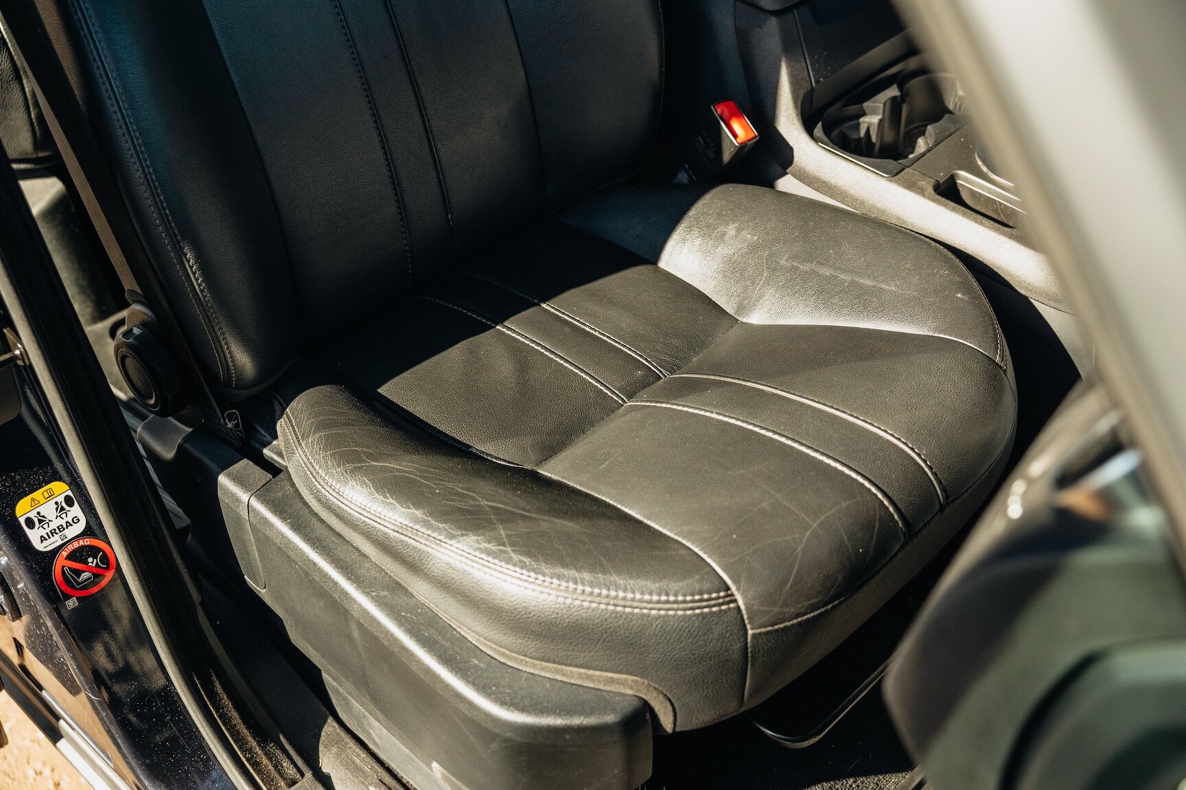 Innenraumfoto von 2015 Land Rover Discovery 3.0 TDV6