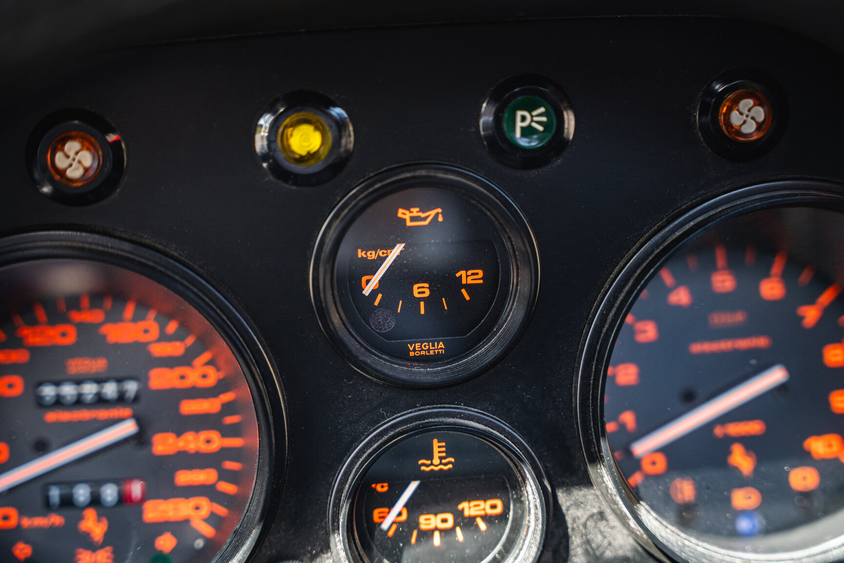 Interiörbild 1989 Ferrari 328 GTS