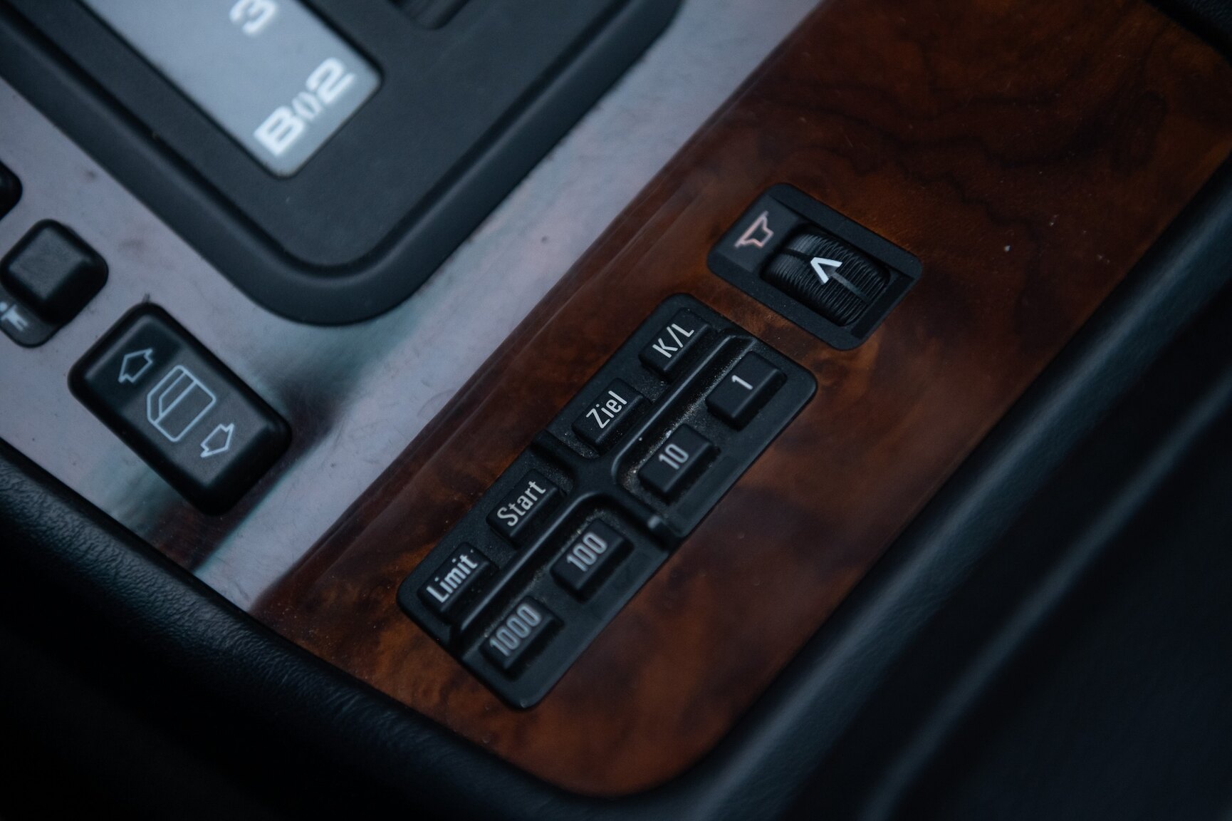 Interior image of 1992 Mercedes-Benz 500 SE