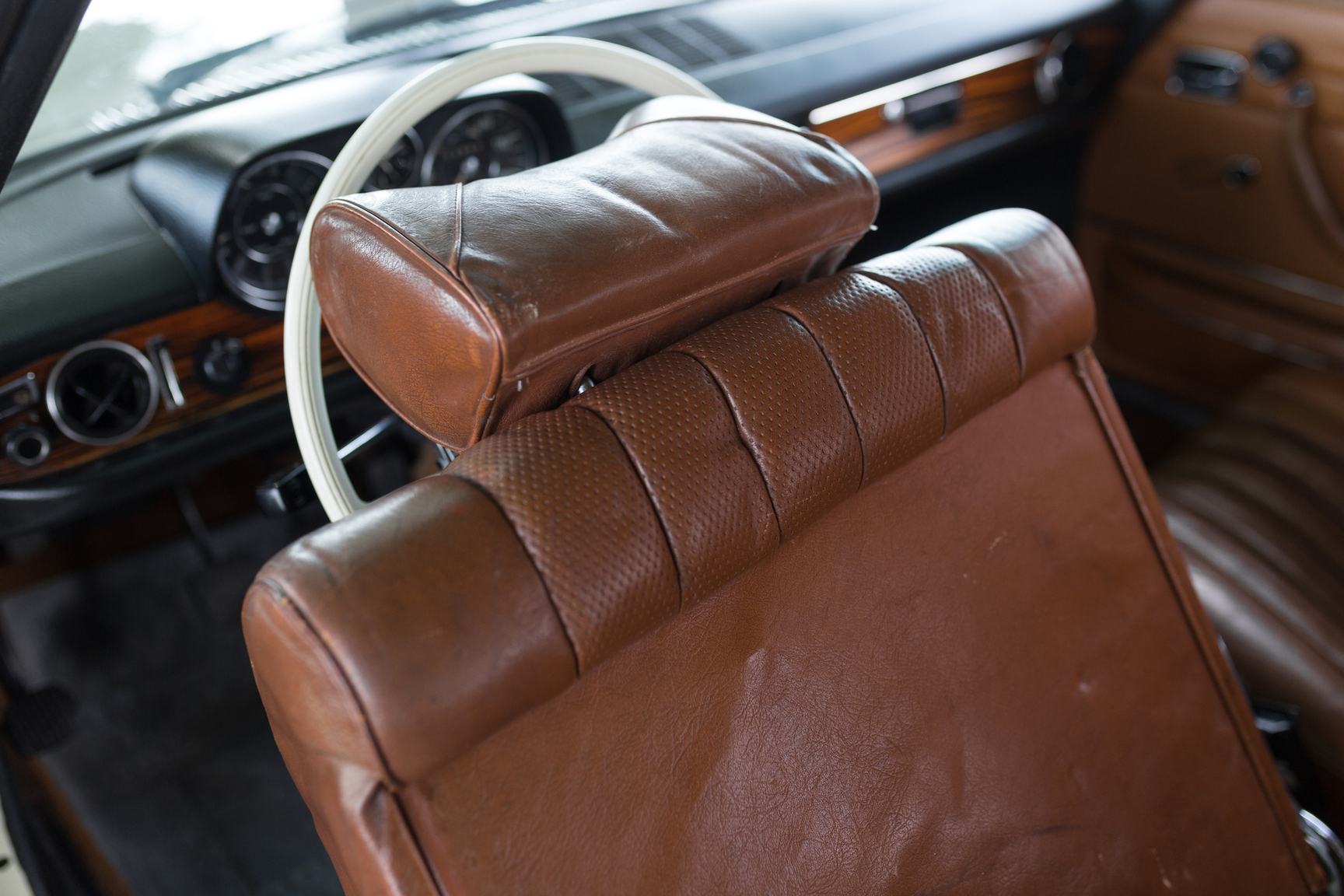 Innenraumfoto von 1971 Mercedes 250 C