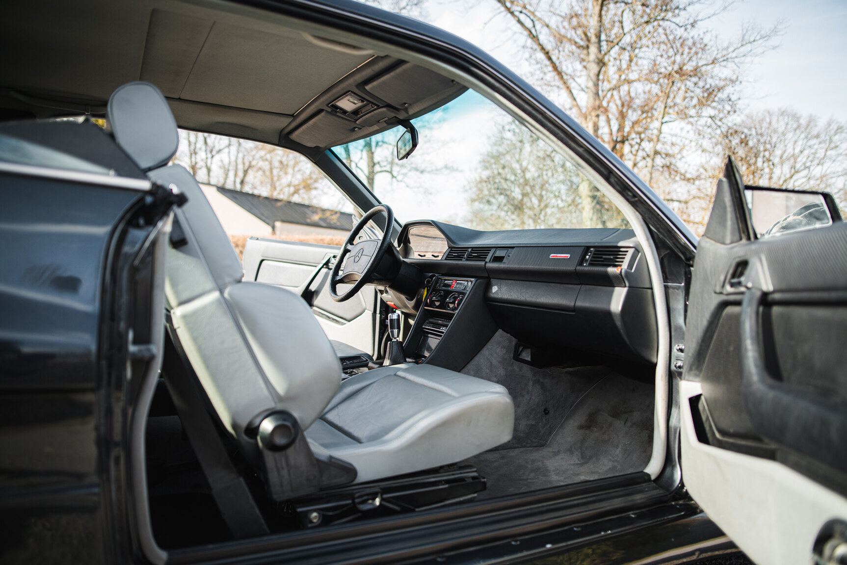 Innenraumfoto von 1989 Mercedes-Benz 300 CE Koenig Specials