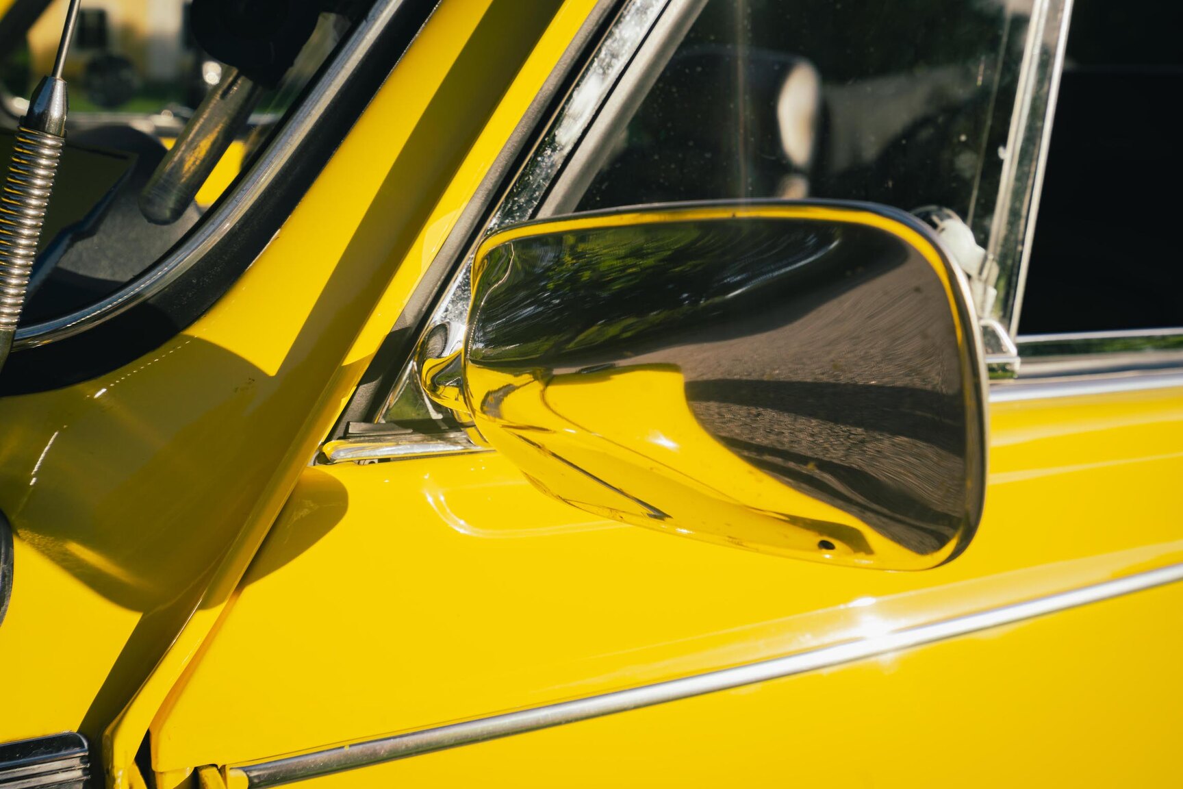 Aussenfoto 1973 Volkswagen Bubbla Karmann 1303 LS (31)