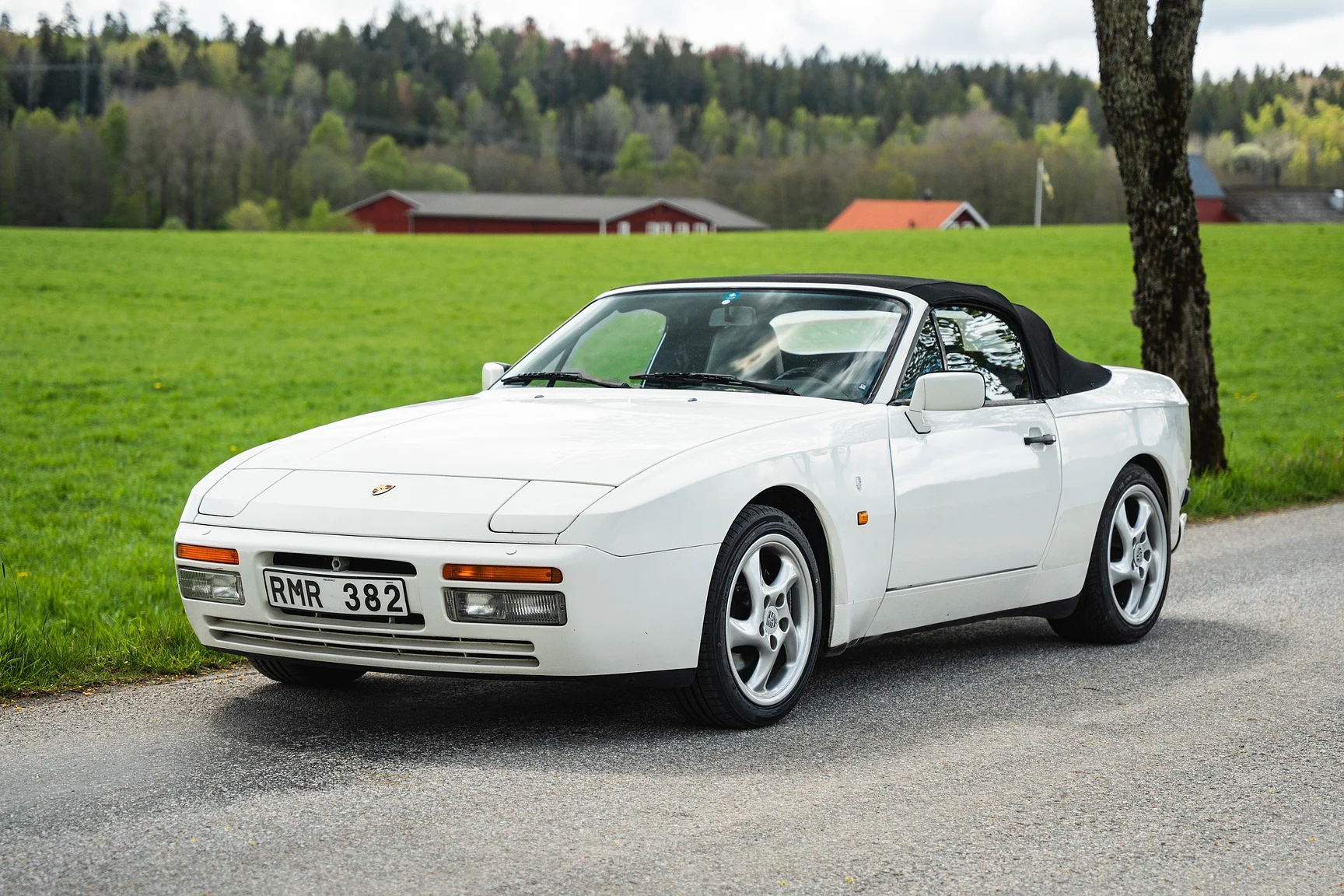 Exteriörbild på 1990 Porsche 944 S2 Cabriolet  (12)