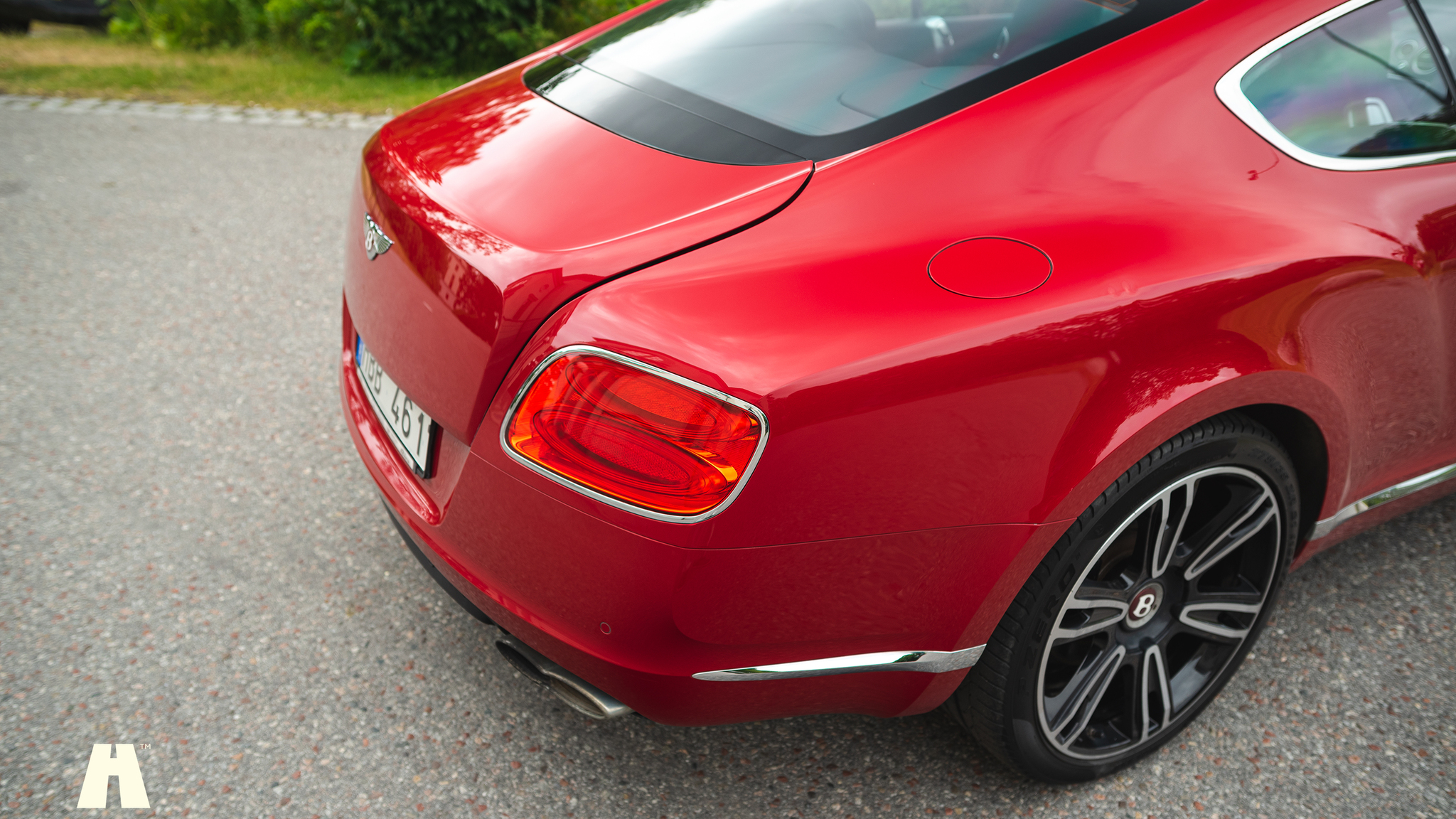 Exterior image of 2013 Bentley Continental GT V8 (12)